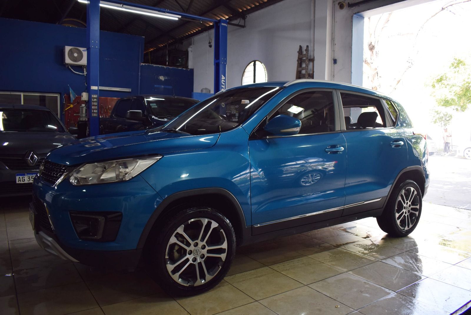 BAIC X35 3