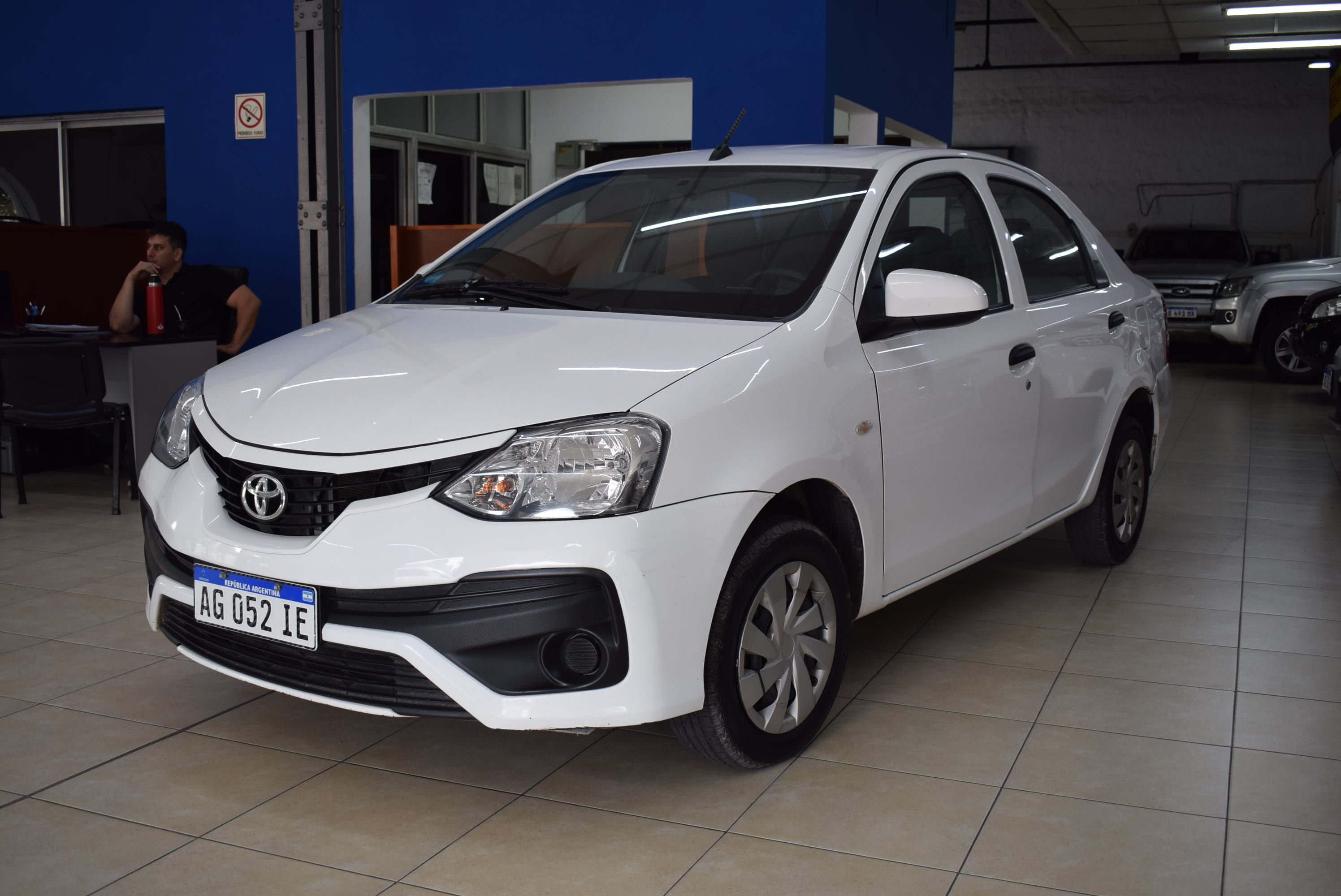 Toyota ETIOS X 1.5  3