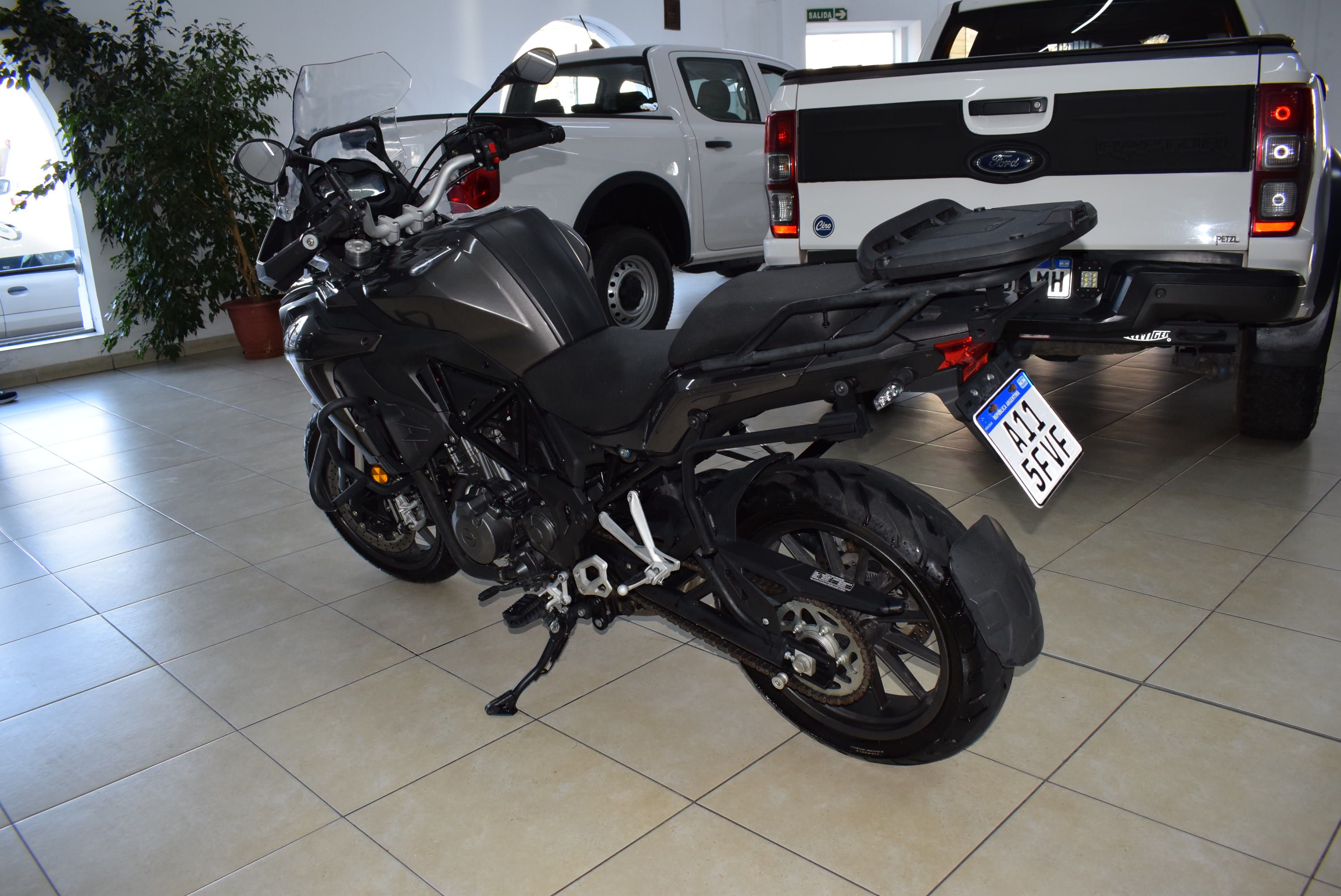 Benelli TRK 502 5