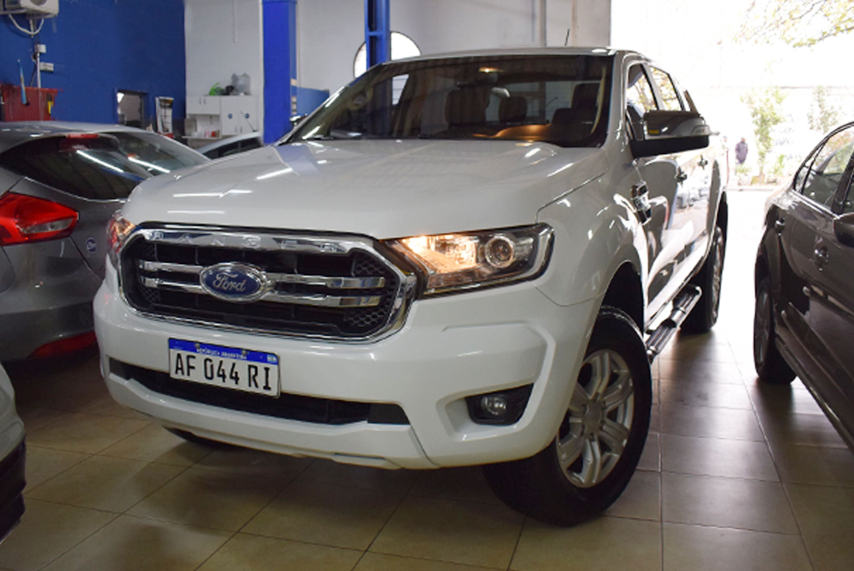 Ford RANGER DC 4X2 XLT AT 3.2LD 1