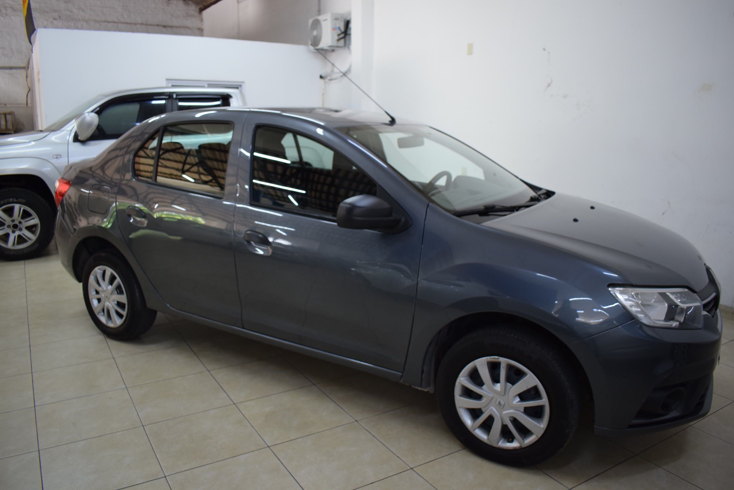 Renault LOGAN LIFE 1.6 3