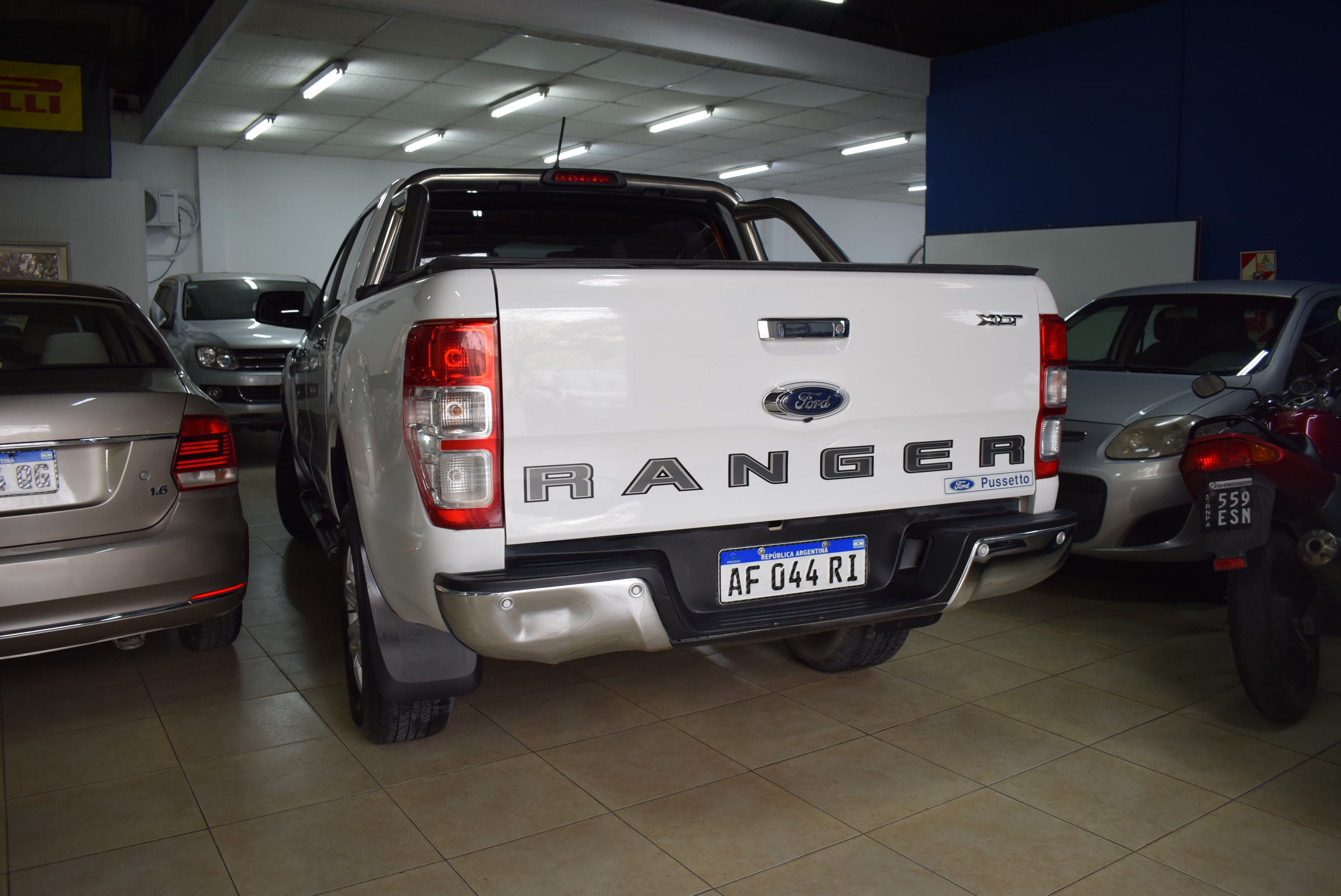 Ford RANGER DC 4X2 XLT AT 3.2LD 7