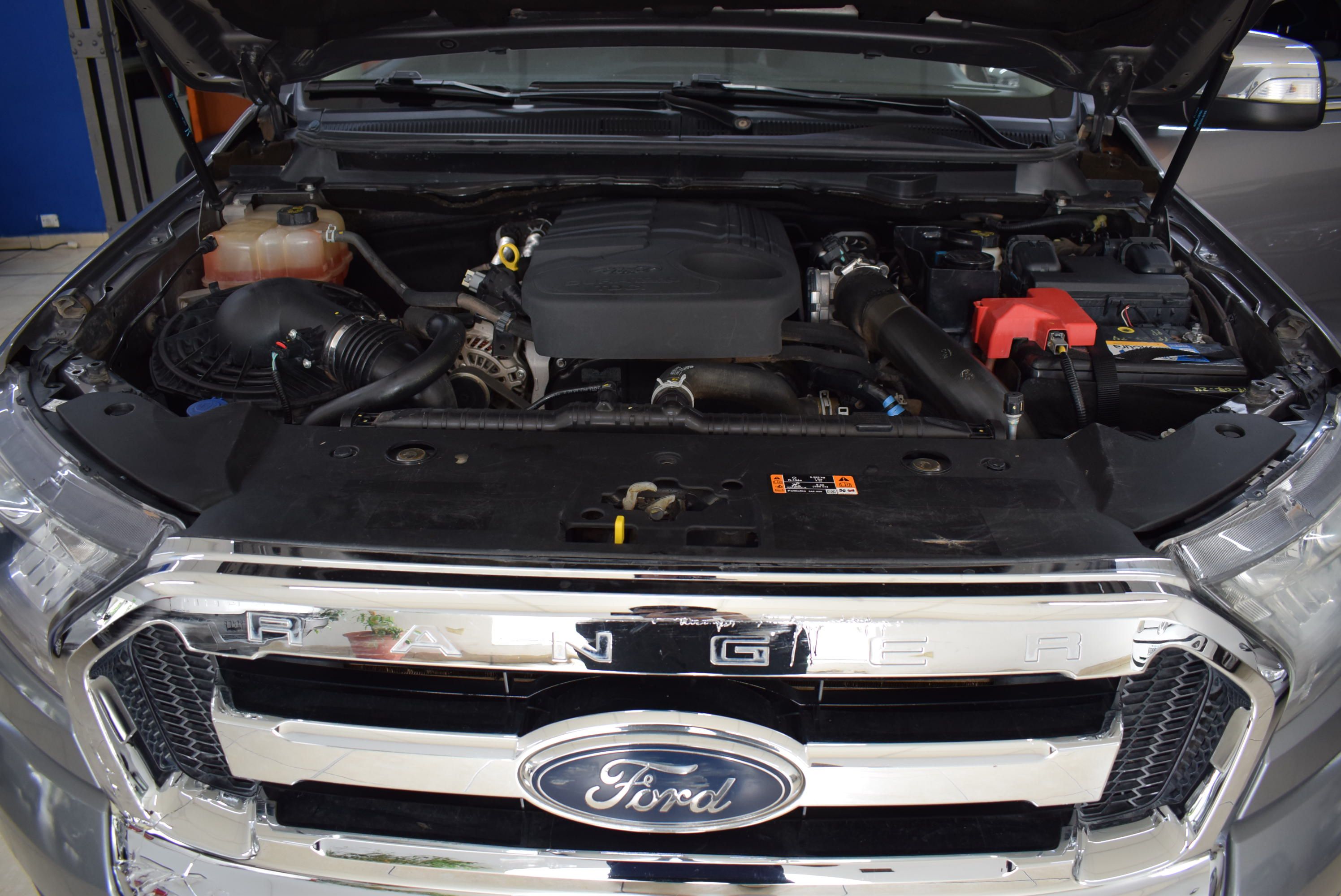 Ford RANGER DC 4X4 LTD AT 3.2L 5
