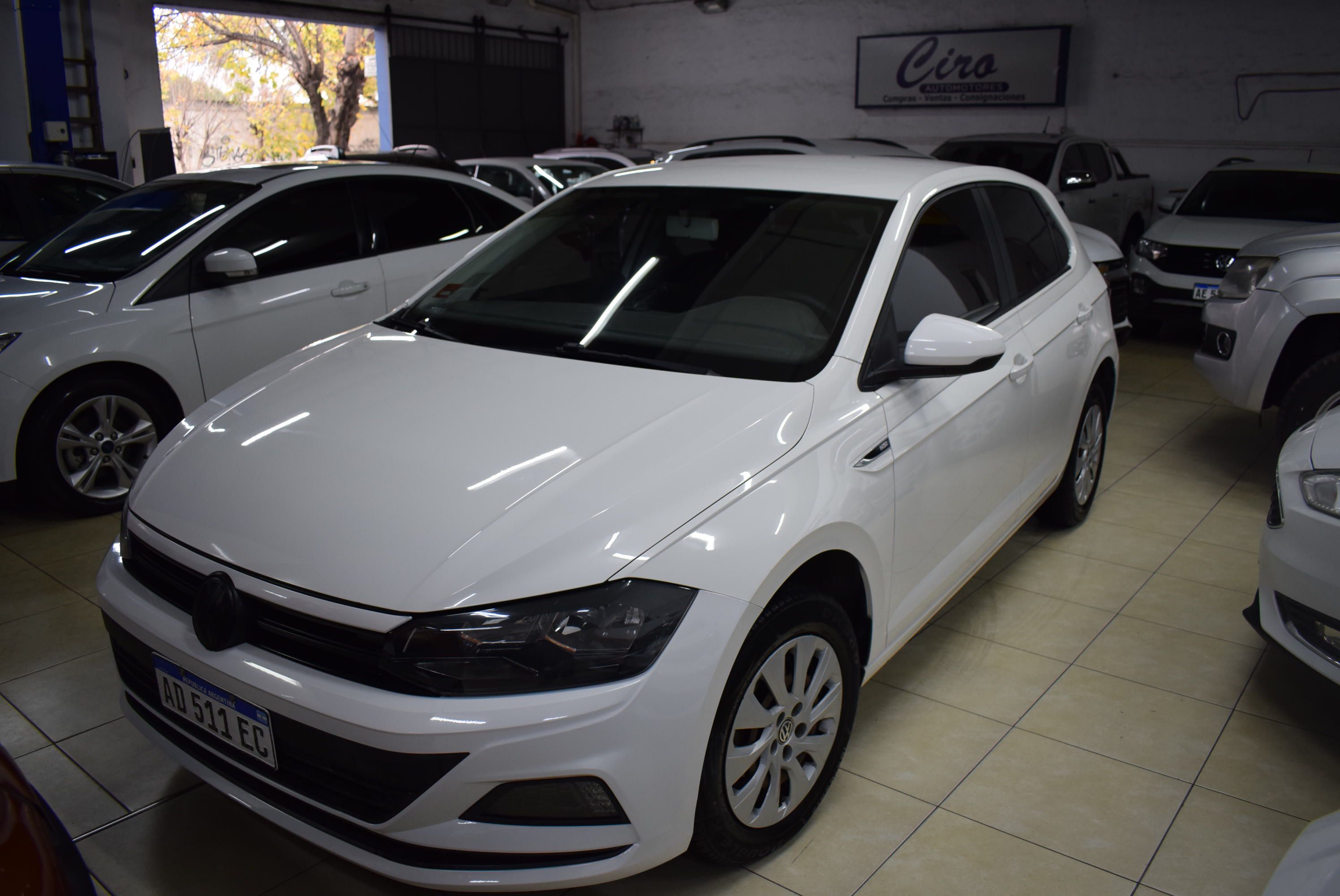 Volkswagen POLO TRENDLINE1.6 MSI MT 4