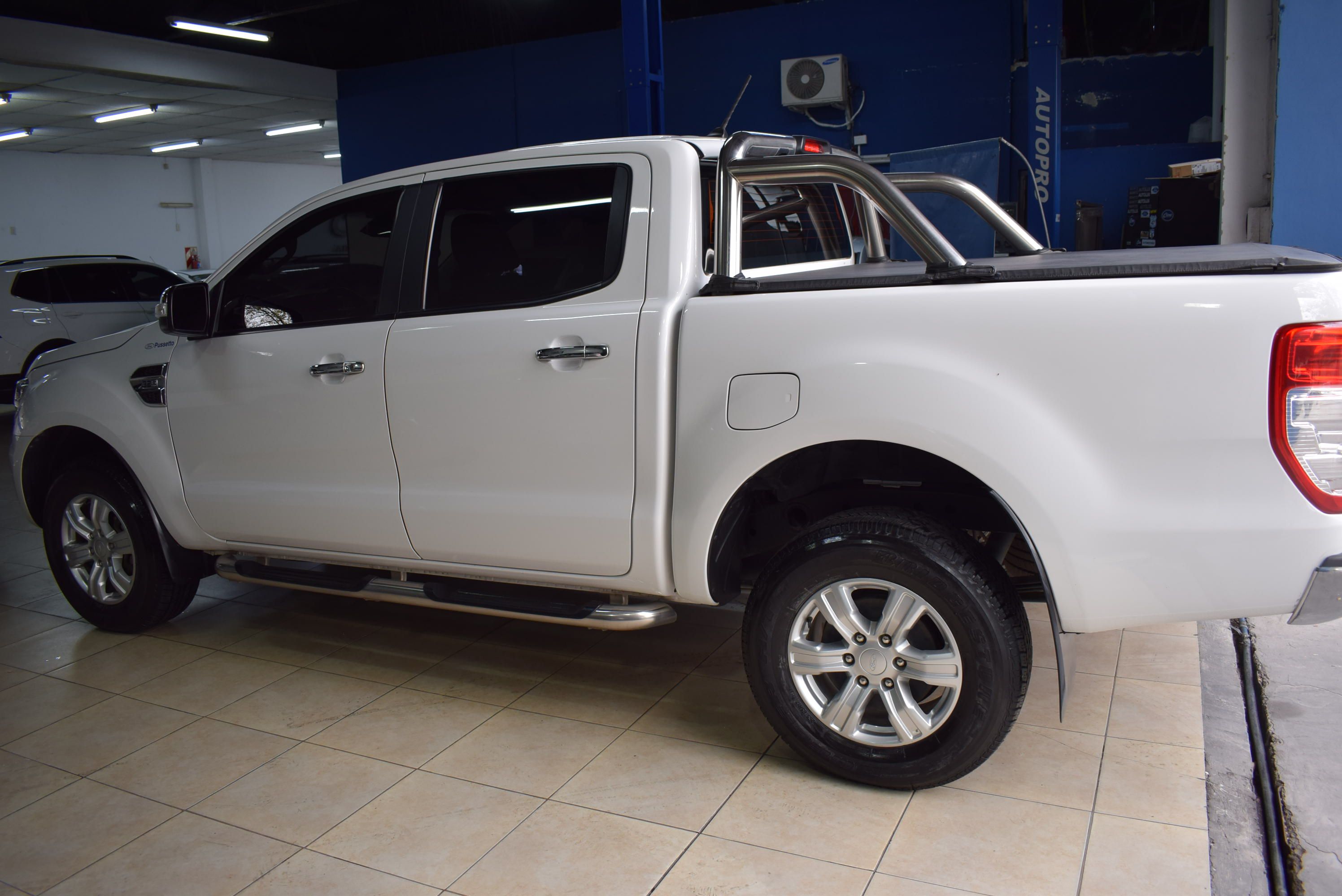 Ford RANGER DC 4X2 XLT AT 3.2LD 6