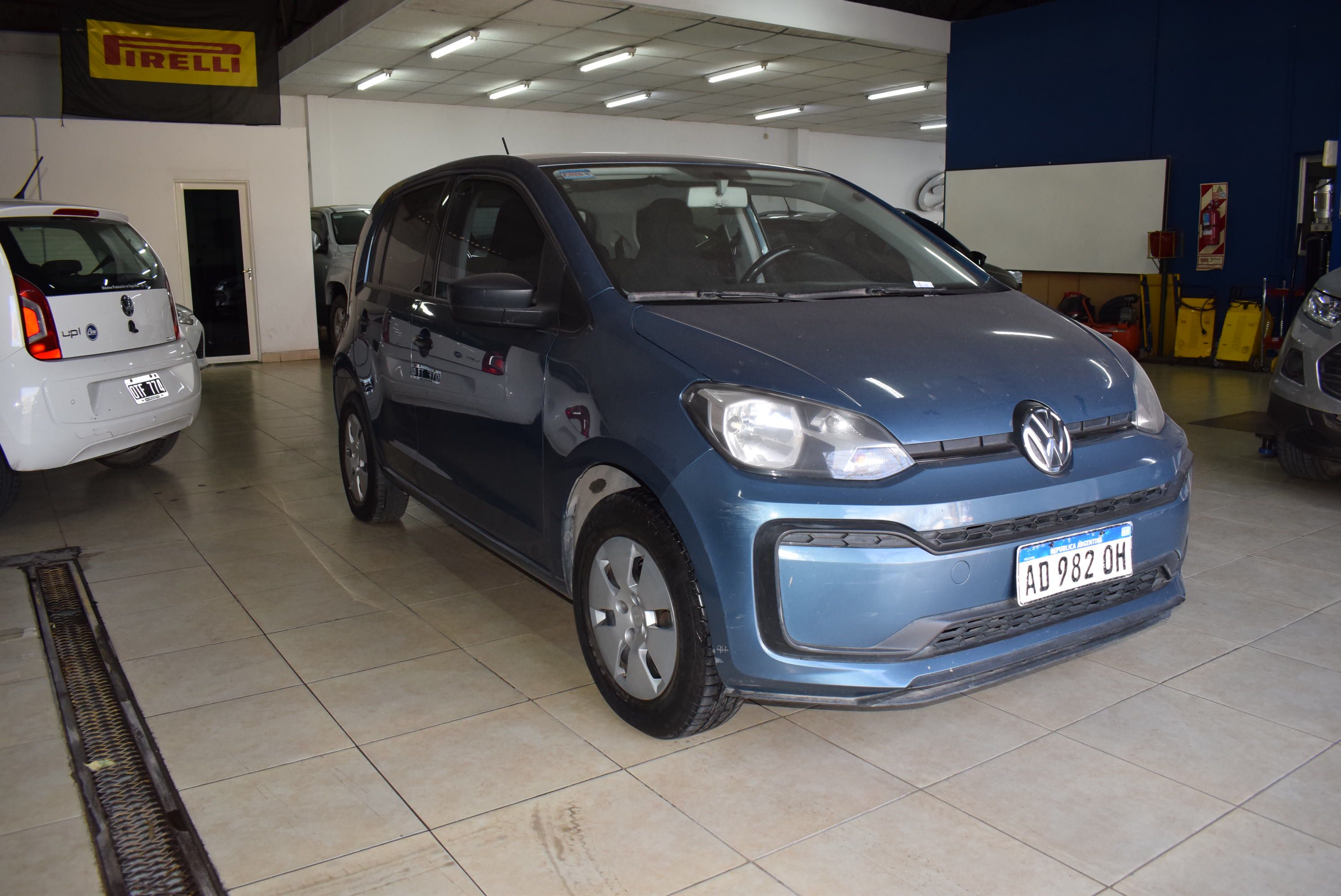 Volkswagen UP TAKE AA