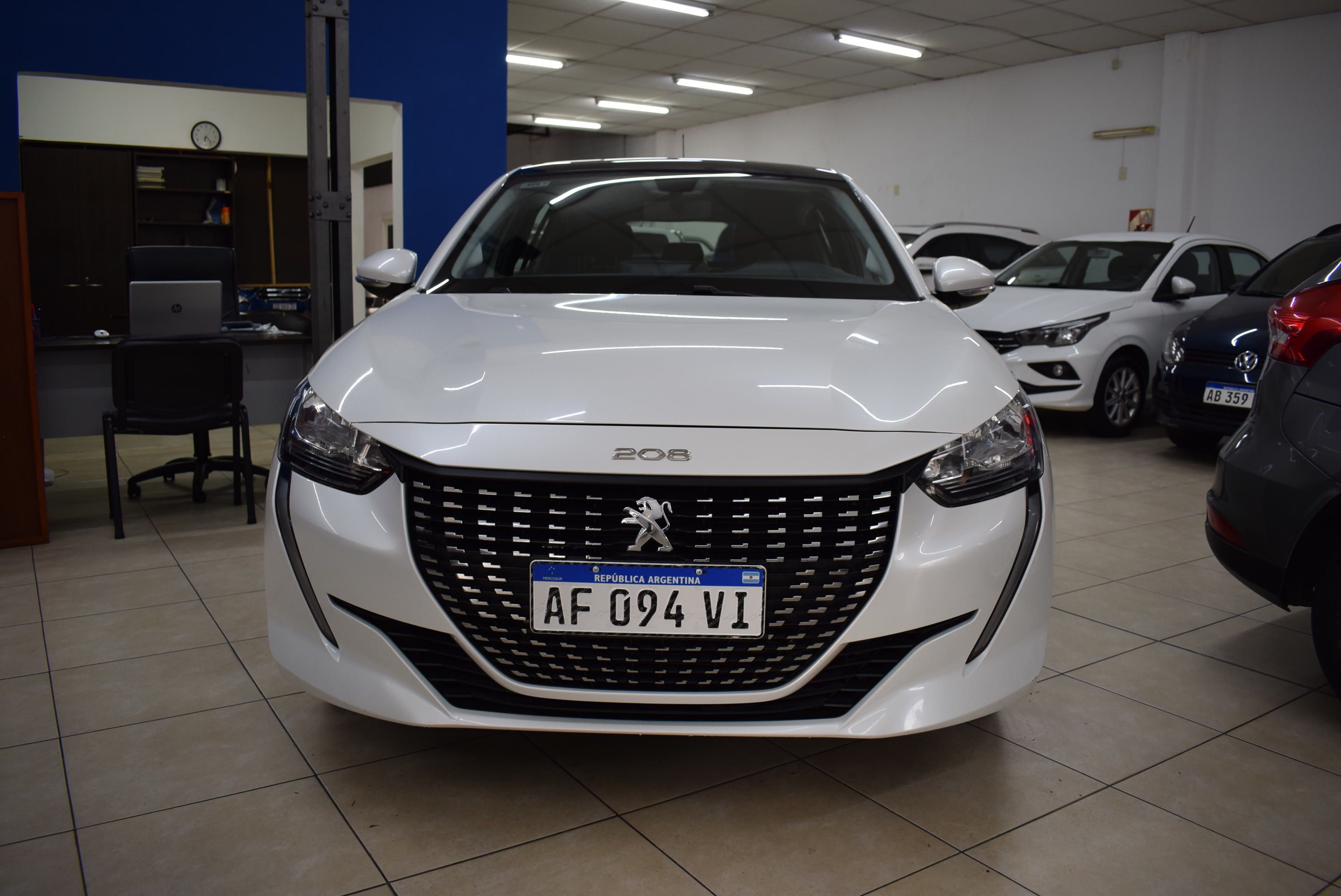 Peugeot 208 ALLURE  1