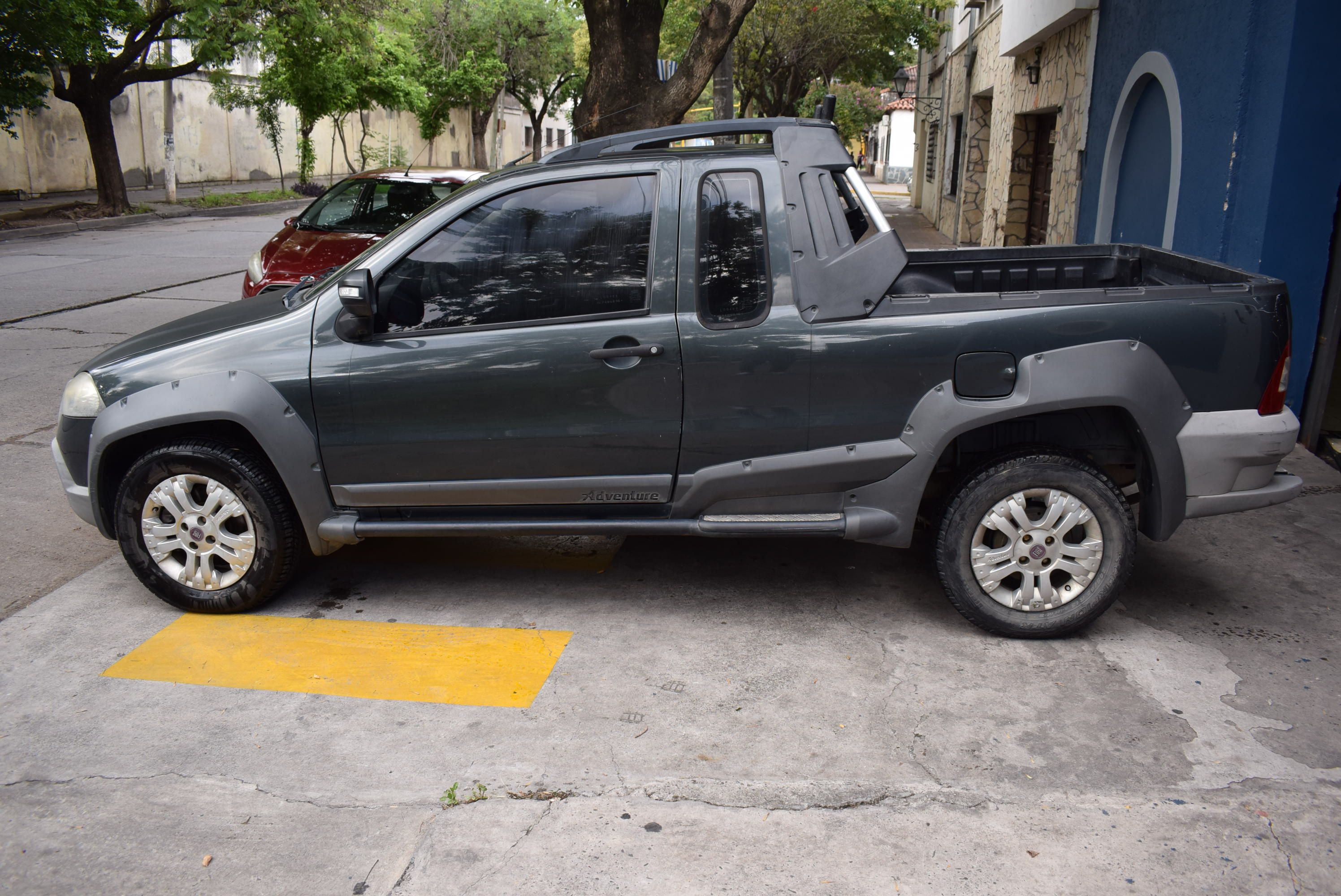 Fiat STRADA 1.6 ADVENTURE 8