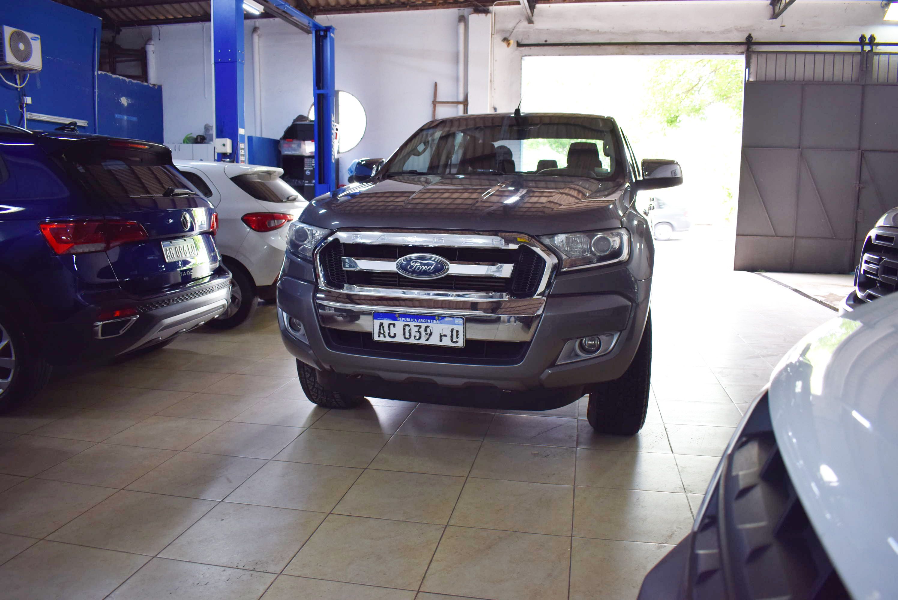 Ford FORD RANGER DC 4X4 XLT MT 3.2L D  1