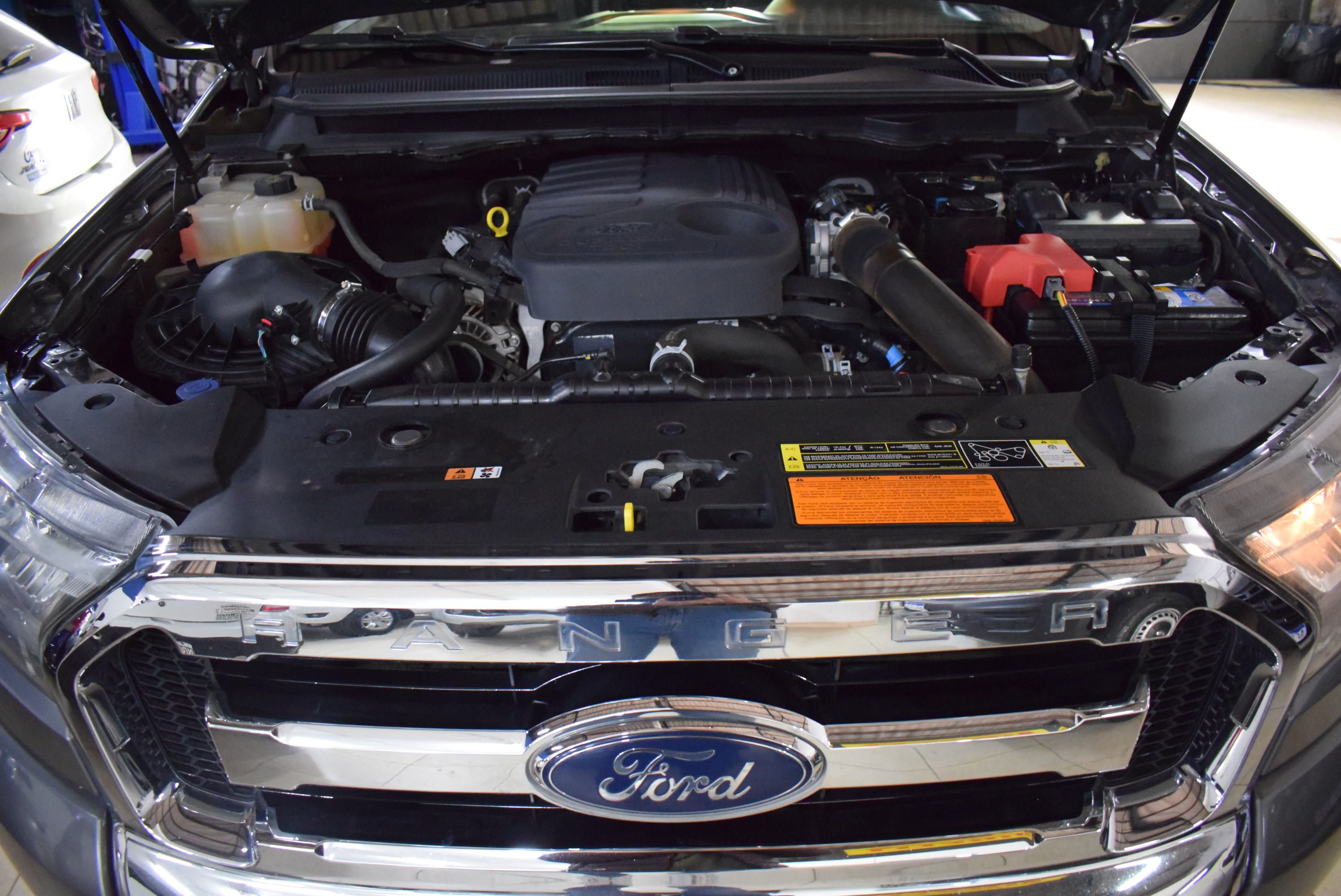 Ford FORD RANGER DC 4X4 XLT MT 3.2L D  5