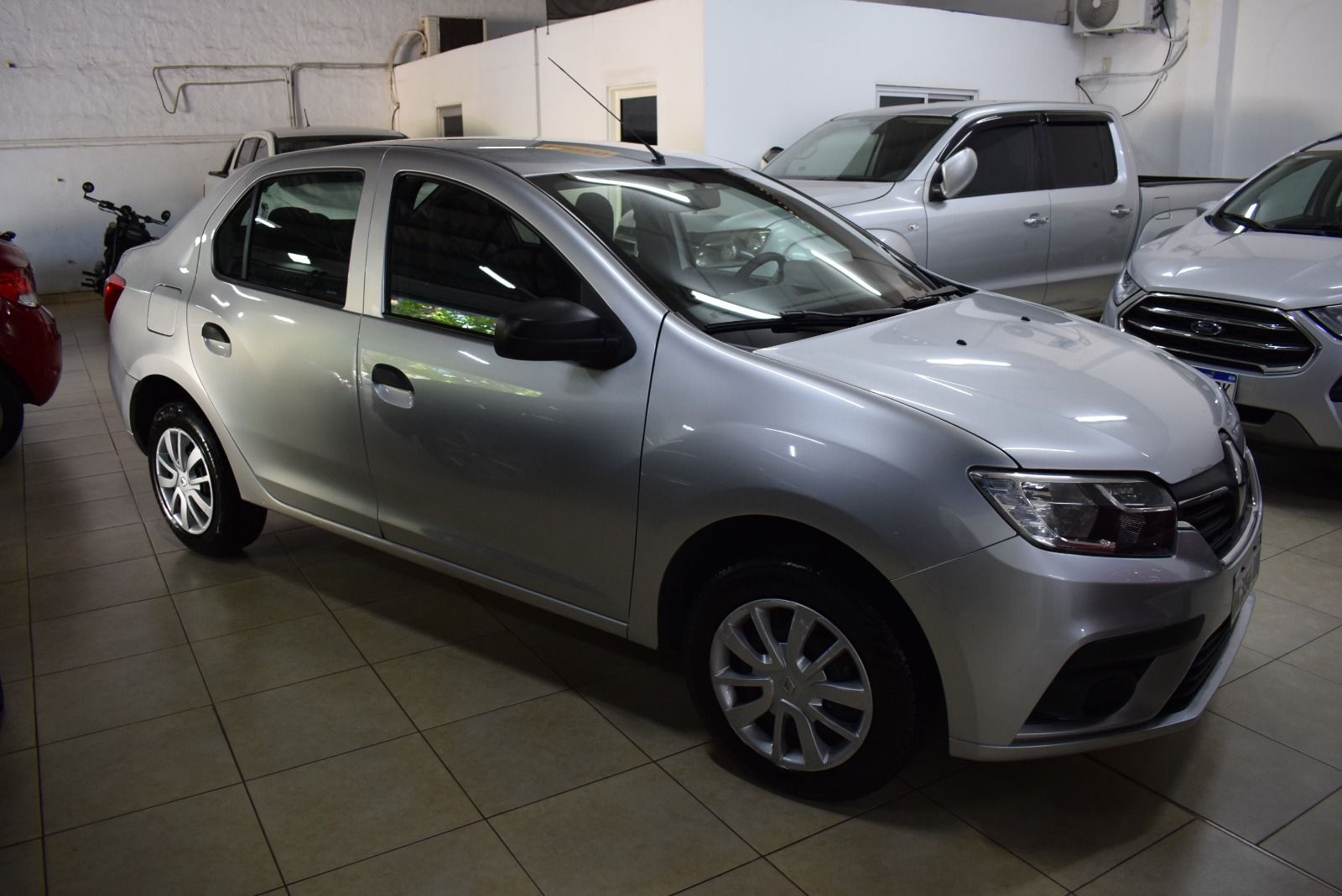 Renault LOGAN LIFE 1.6 2