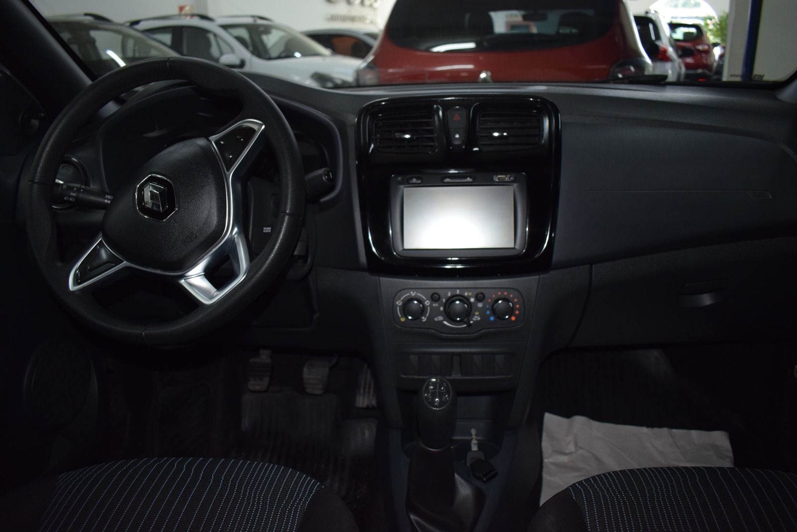 Renault LOGAN LIFE 1.6 9