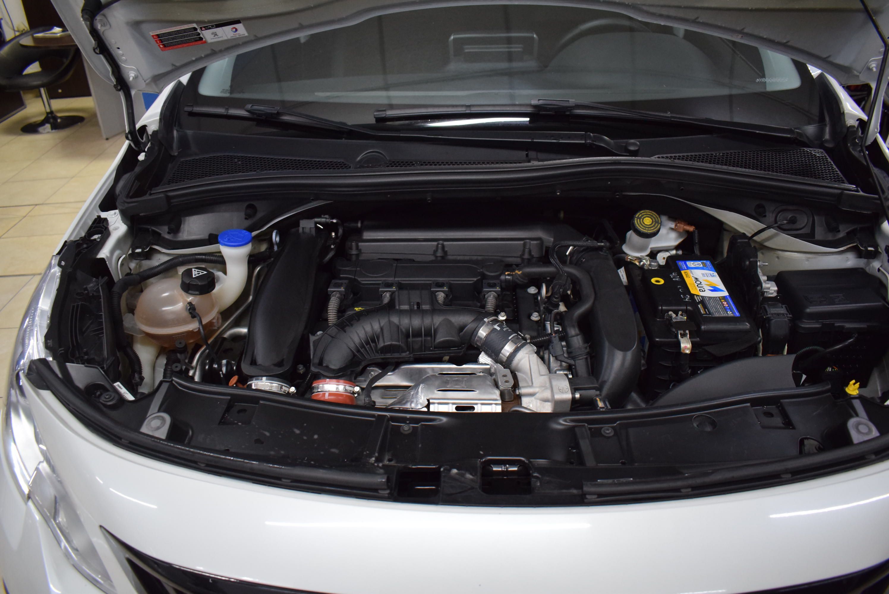 Peugeot 2008 SPORT 1.6 THP 5