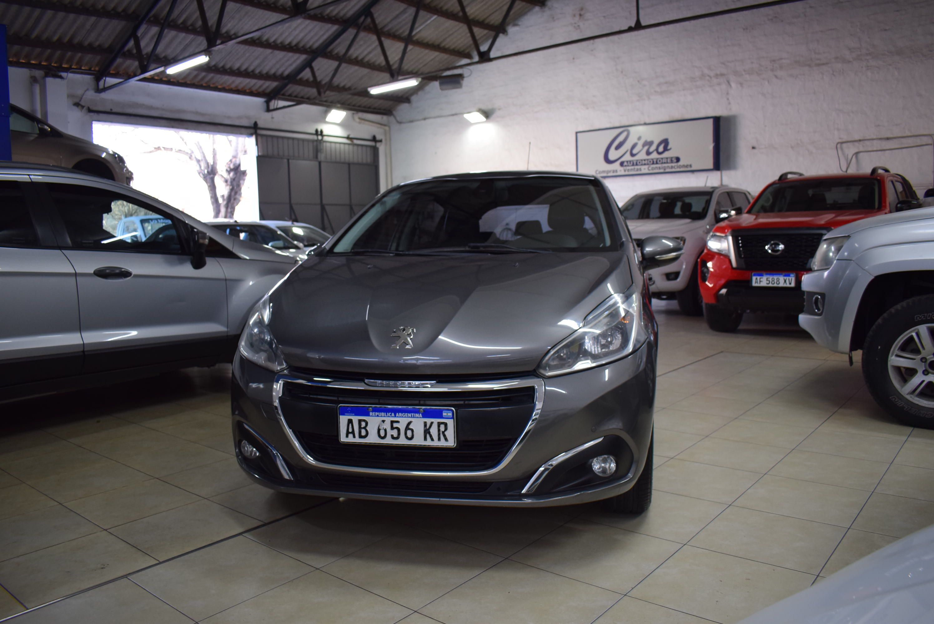 Peugeot 208 FELINE 1.6 2