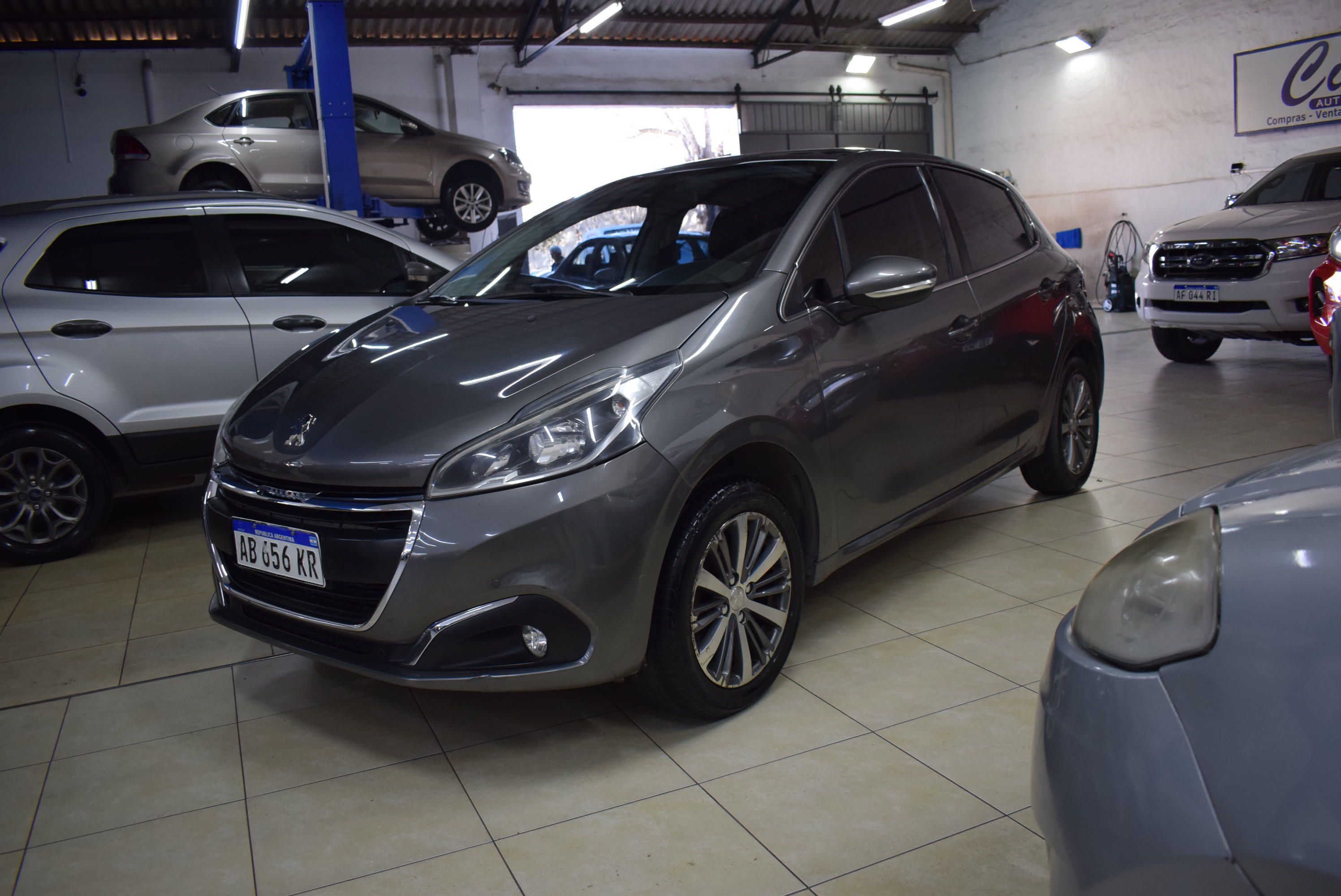 Peugeot 208 FELINE 1.6 3