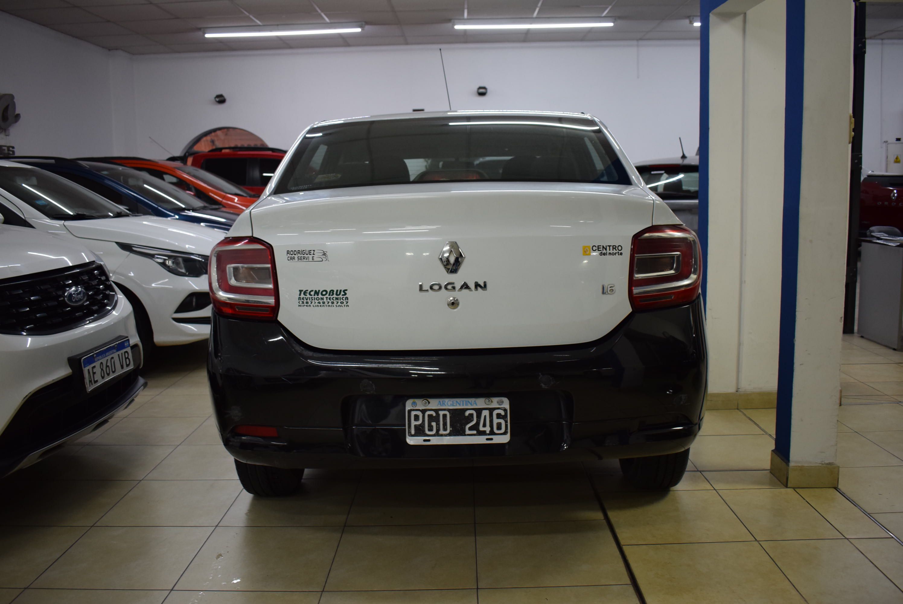 Renault LOGAN EXPRESSION 6
