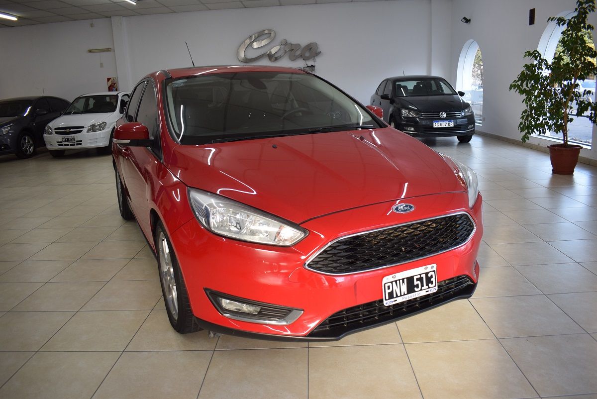 Ford FOCUS 2.0 5 P SE PLUS