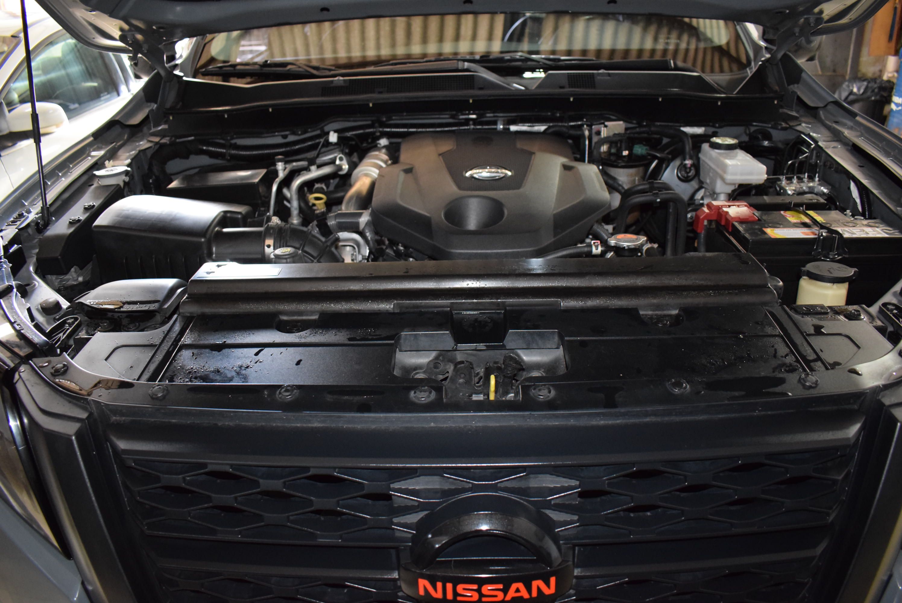 Nissan FRONTIER PRO4X 4X4 AT 2.3 D CD 3