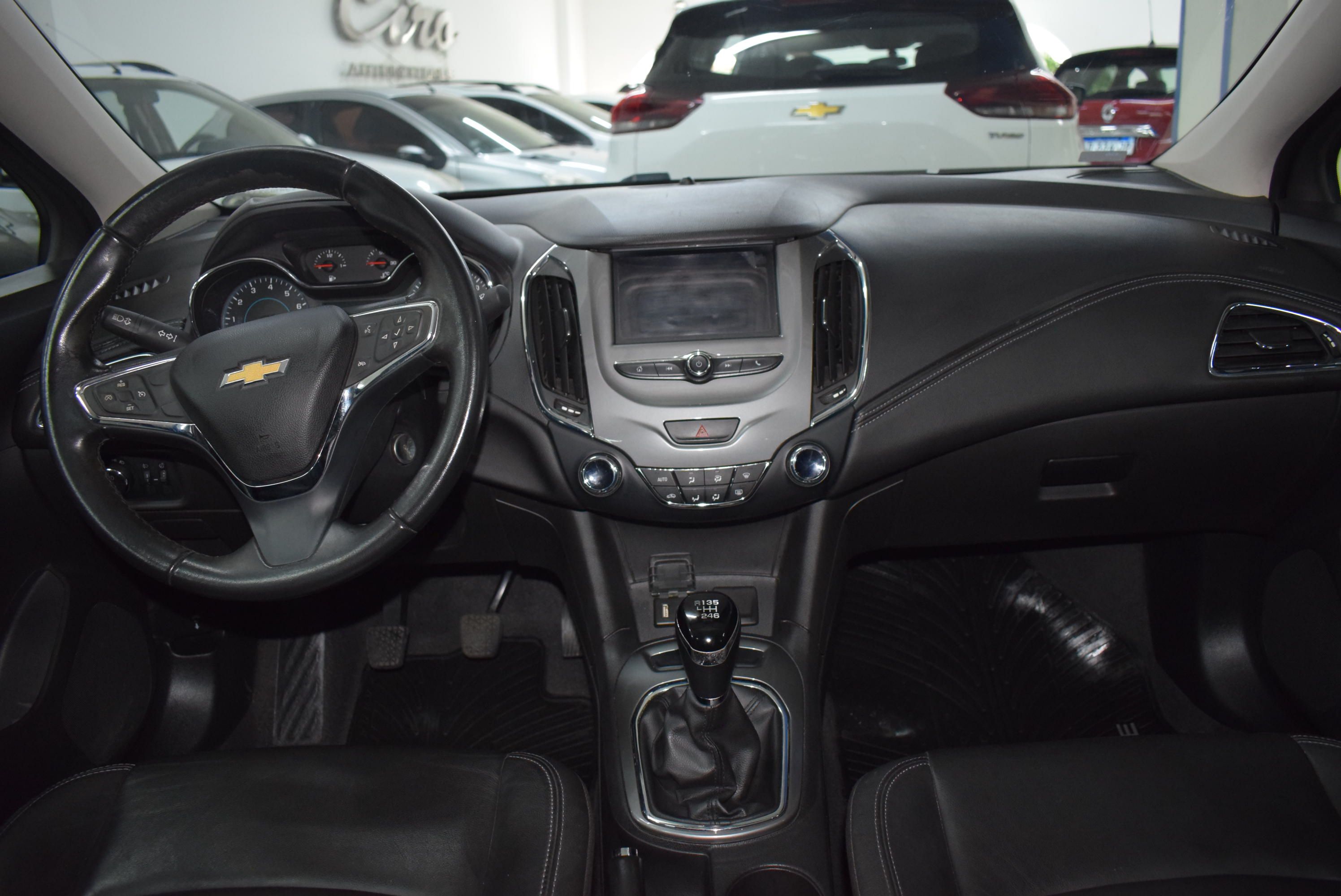 Chevrolet CRUZE 1.4 LT TURBO MT 2