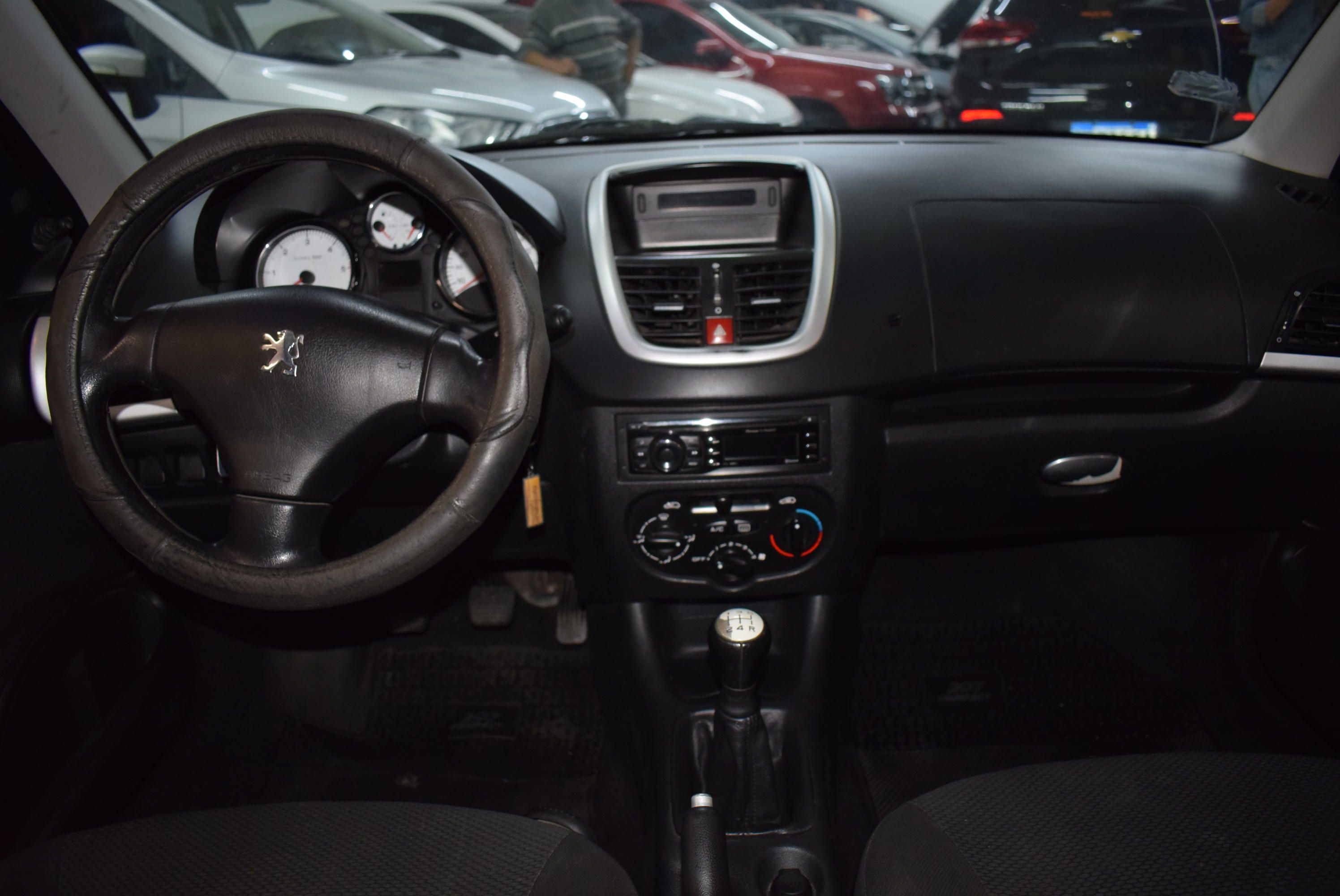 Peugeot 207 COMPACT 1.4 HDI ALLURE 6