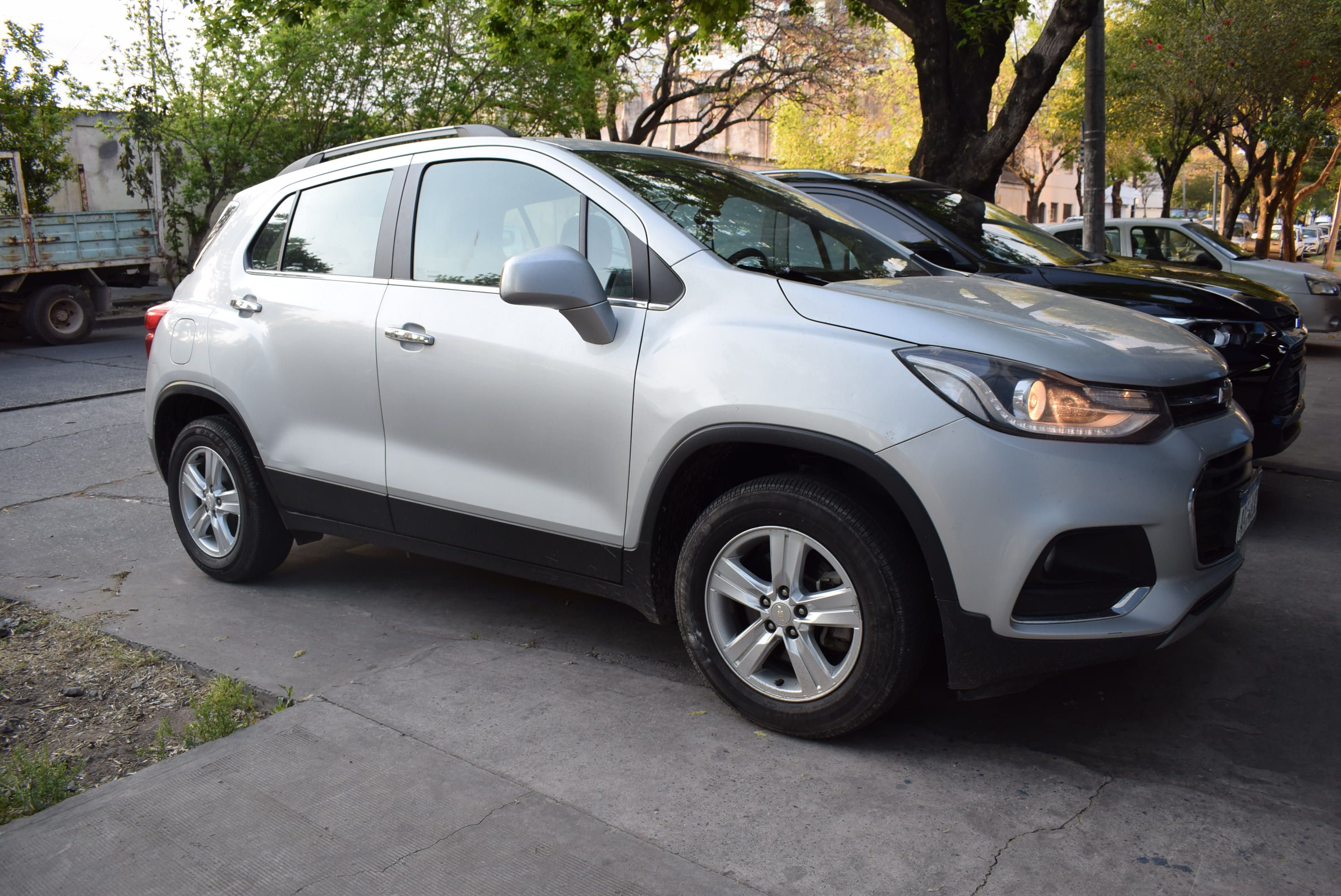 Chevrolet TRACKER FWD PREMIER 2