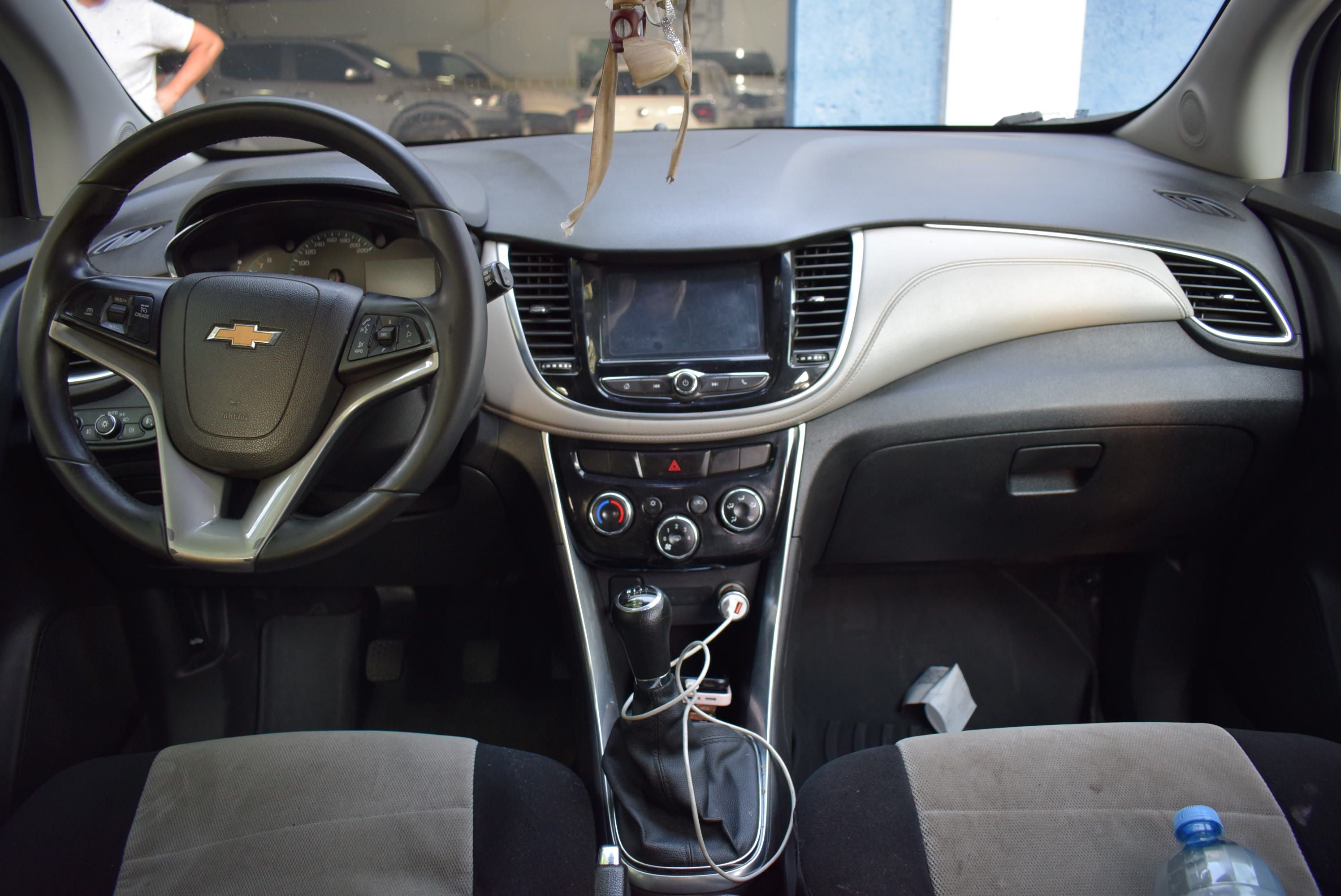 Chevrolet TRACKER FWD PREMIER 5
