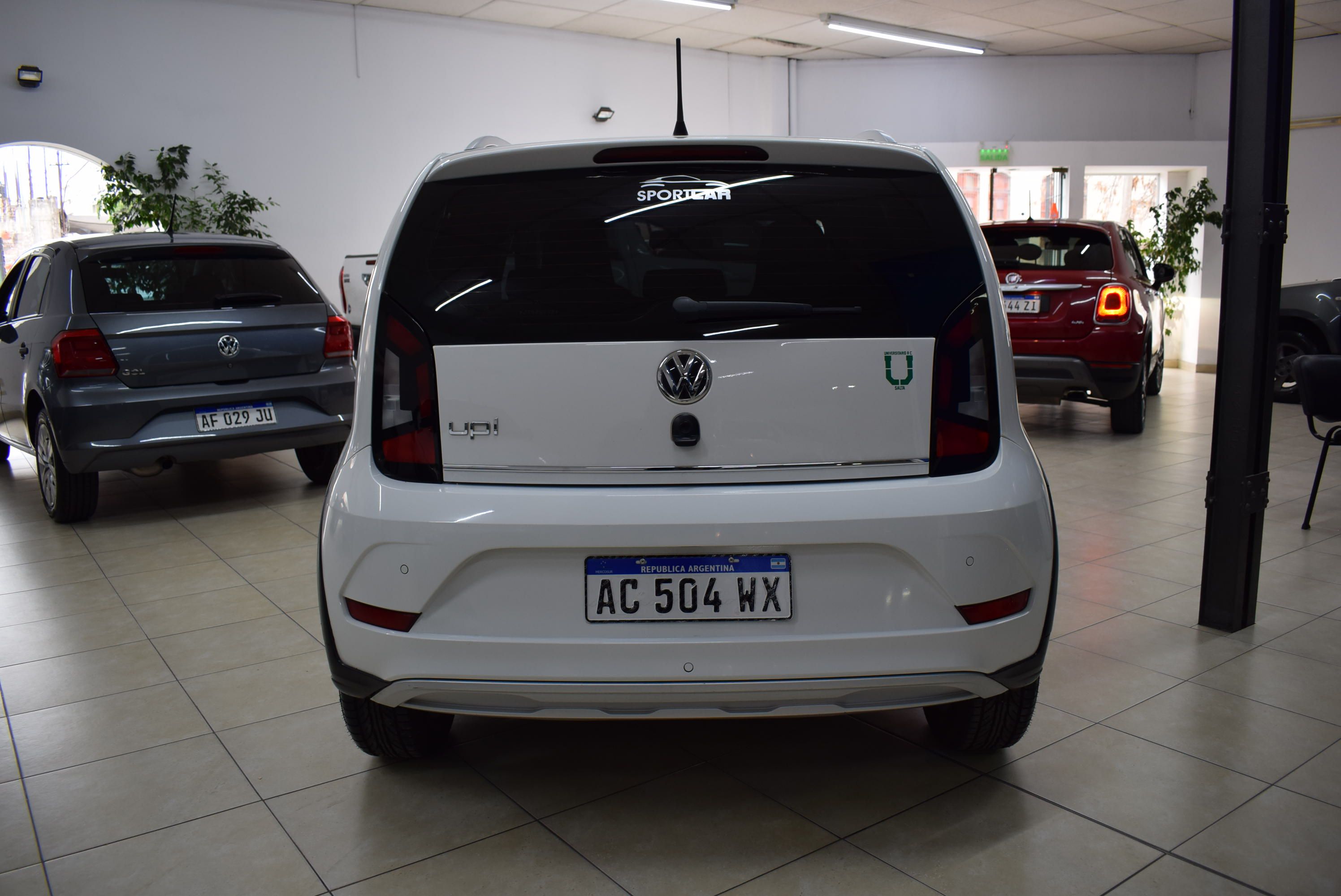 Volkswagen CROSS UP 1.0 MPI 6