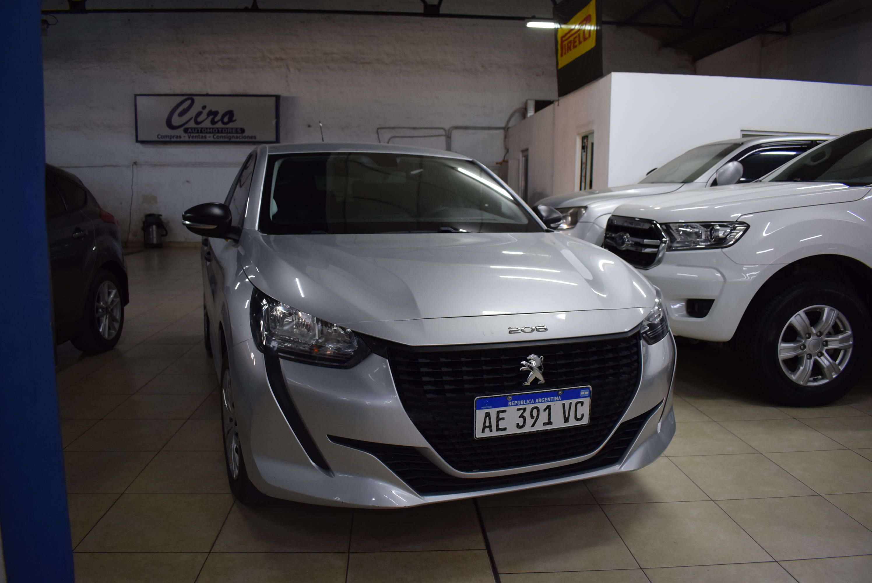 Peugeot 208 LIKE 1.2  2