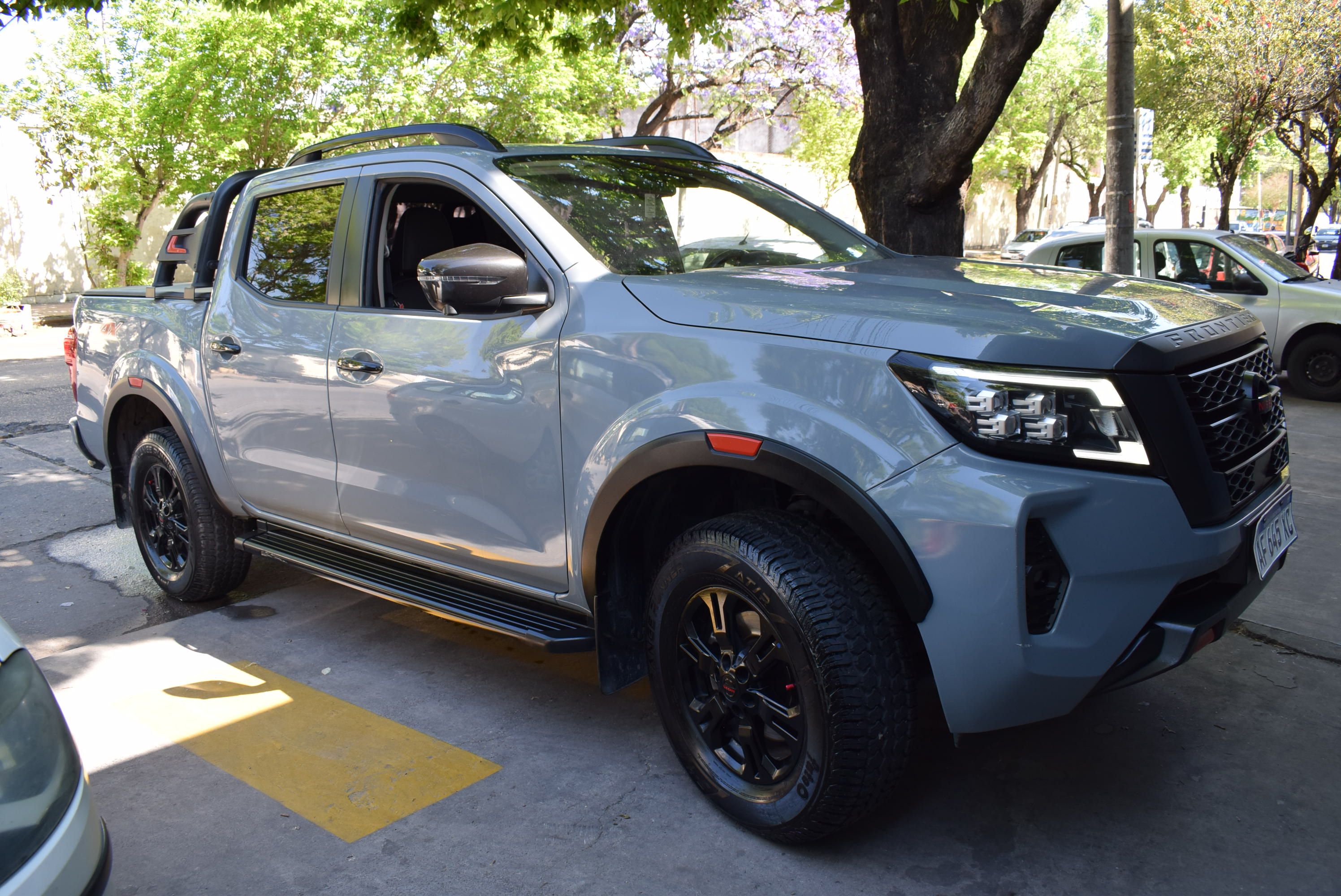Nissan FRONTIER PRO4X 4X4 AT 2.3 D CD 7