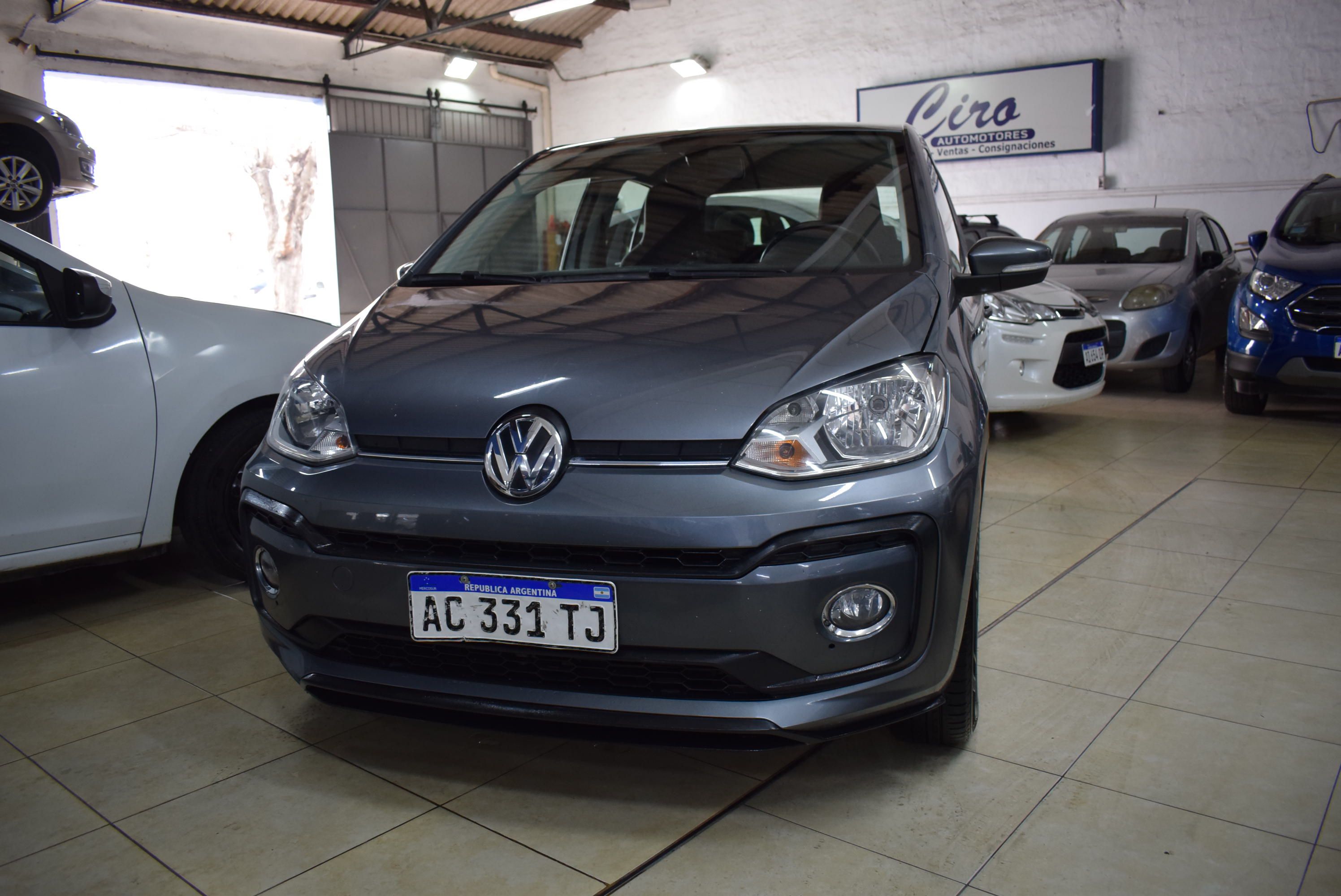 Volkswagen HIGH UP  1