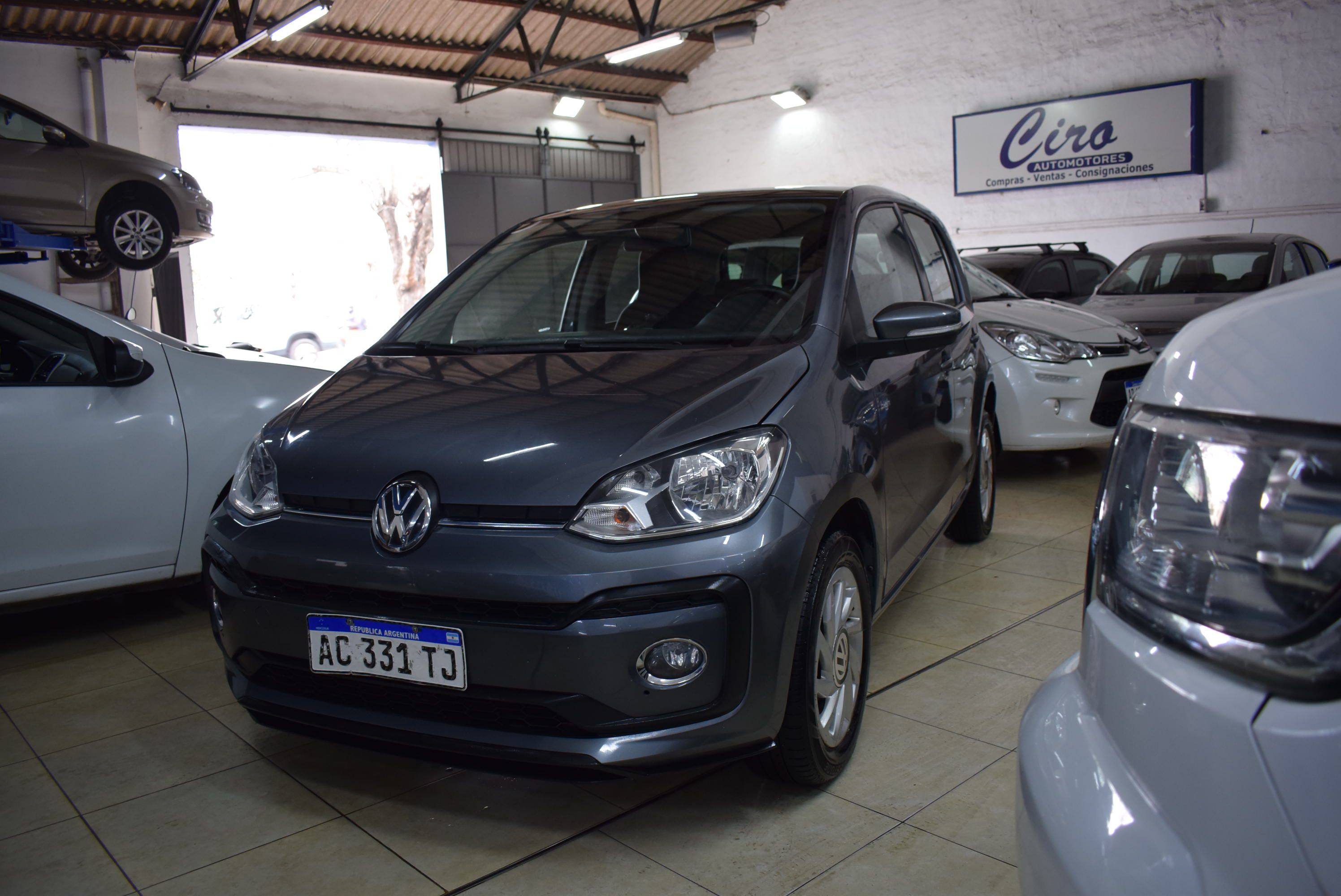 Volkswagen HIGH UP  2