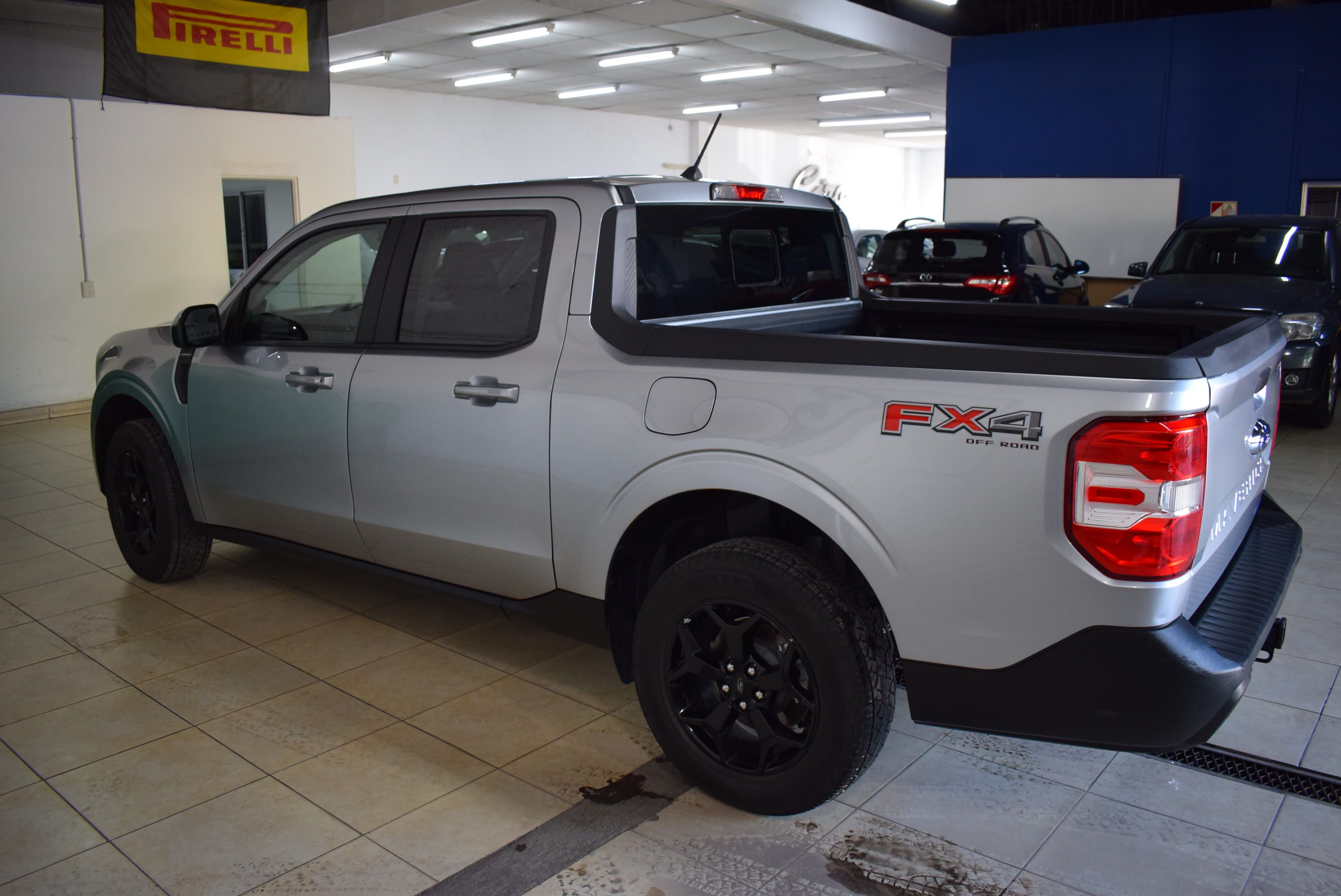 Ford MAVERICK LARIAT 2.0 6