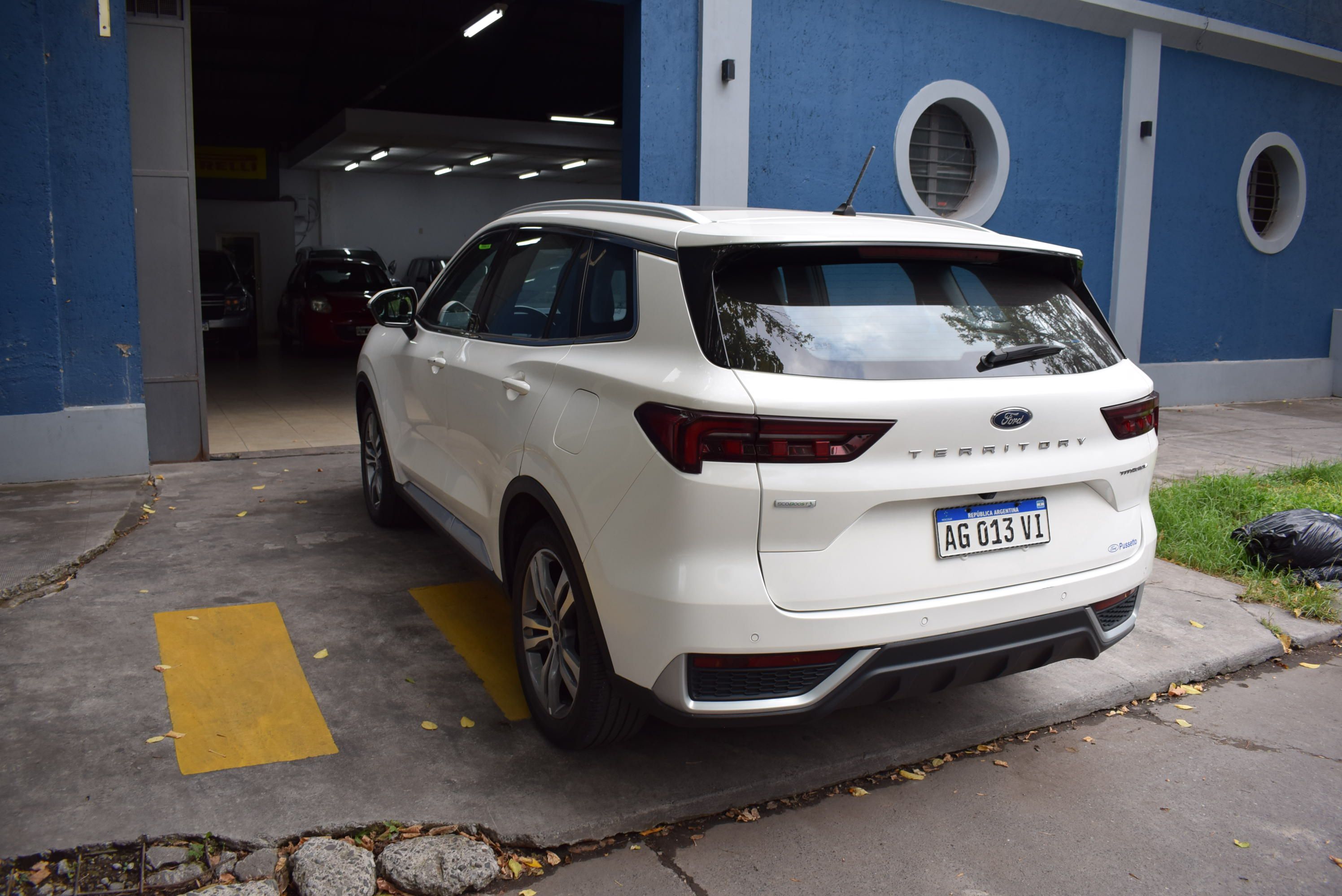 Ford TERRITORY TITANIUM 1.8 8