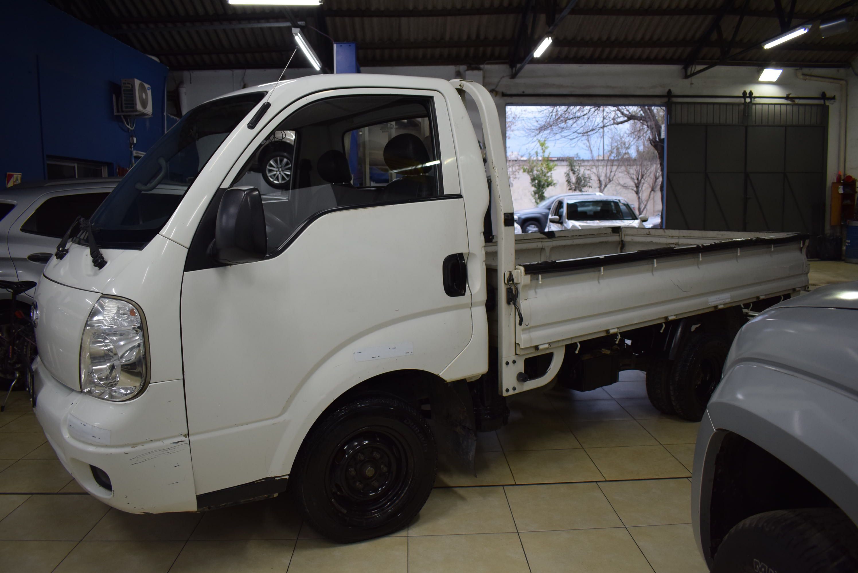 KIA K2700 2