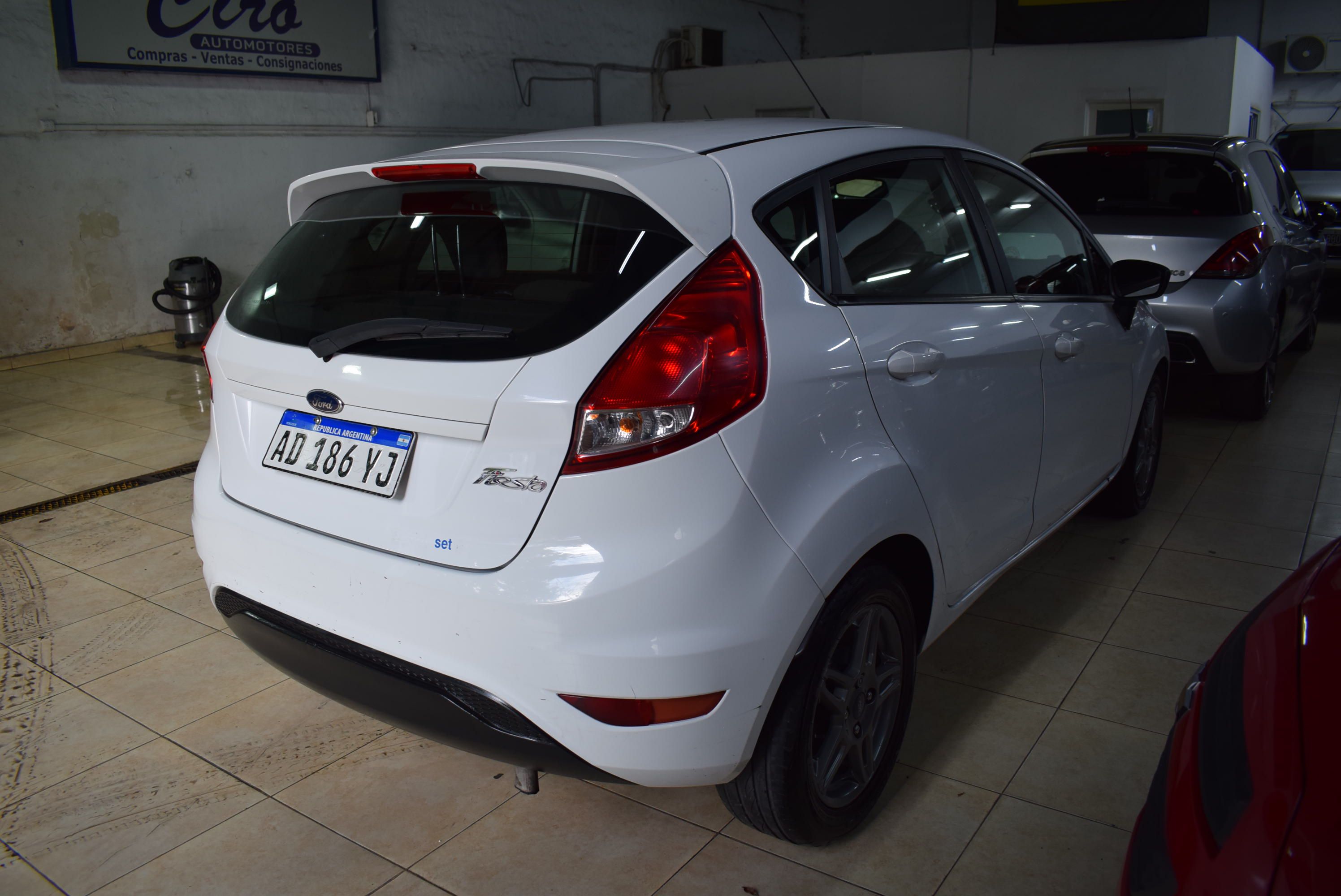 Ford FIESTA S PLUS  4