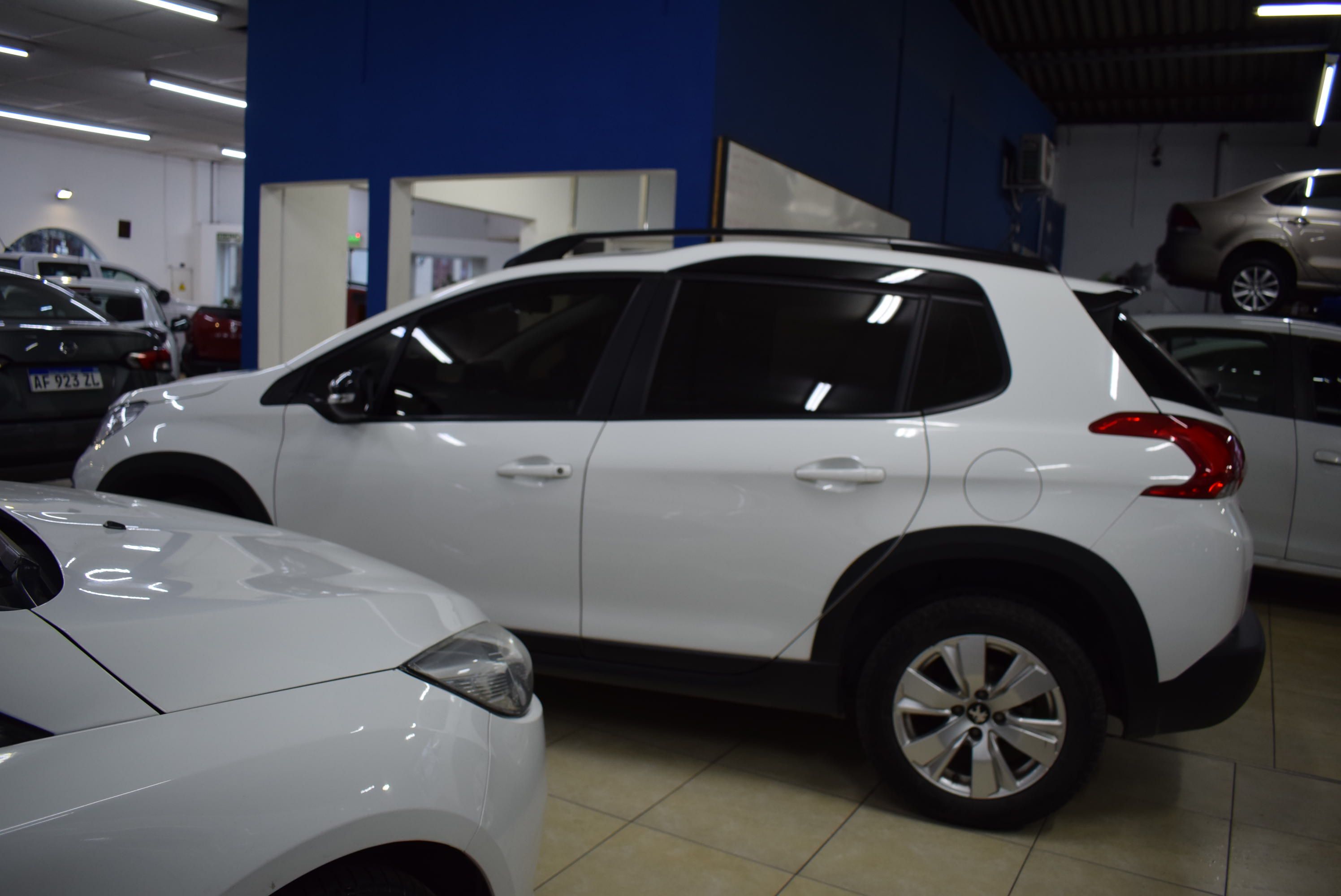 Peugeot 2008 ALLURE  5