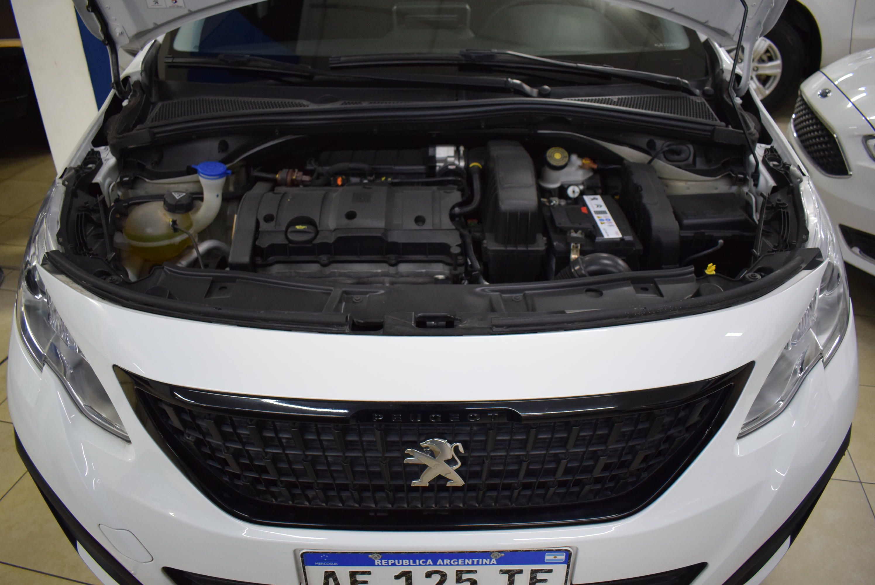 Peugeot 2008 ALLURE  8