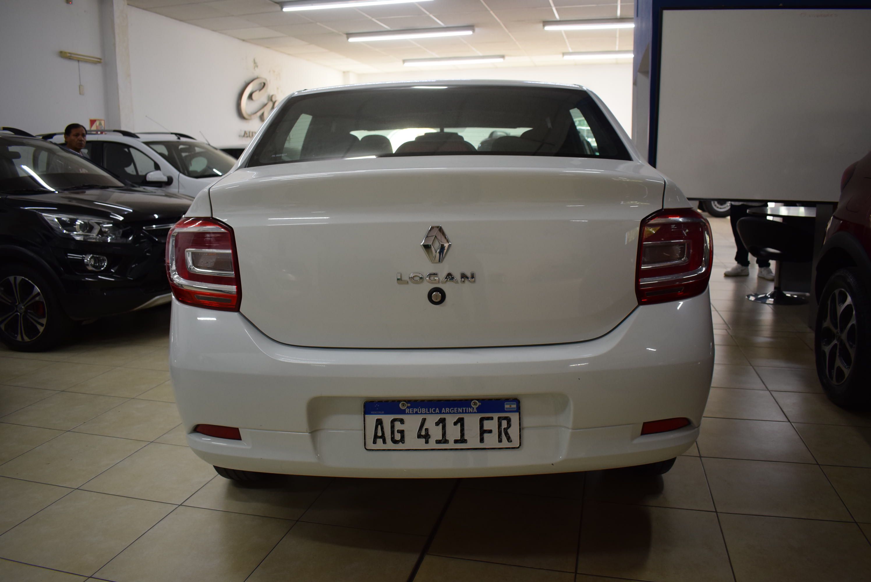 Renault LOGAN LIFE 1.6 7