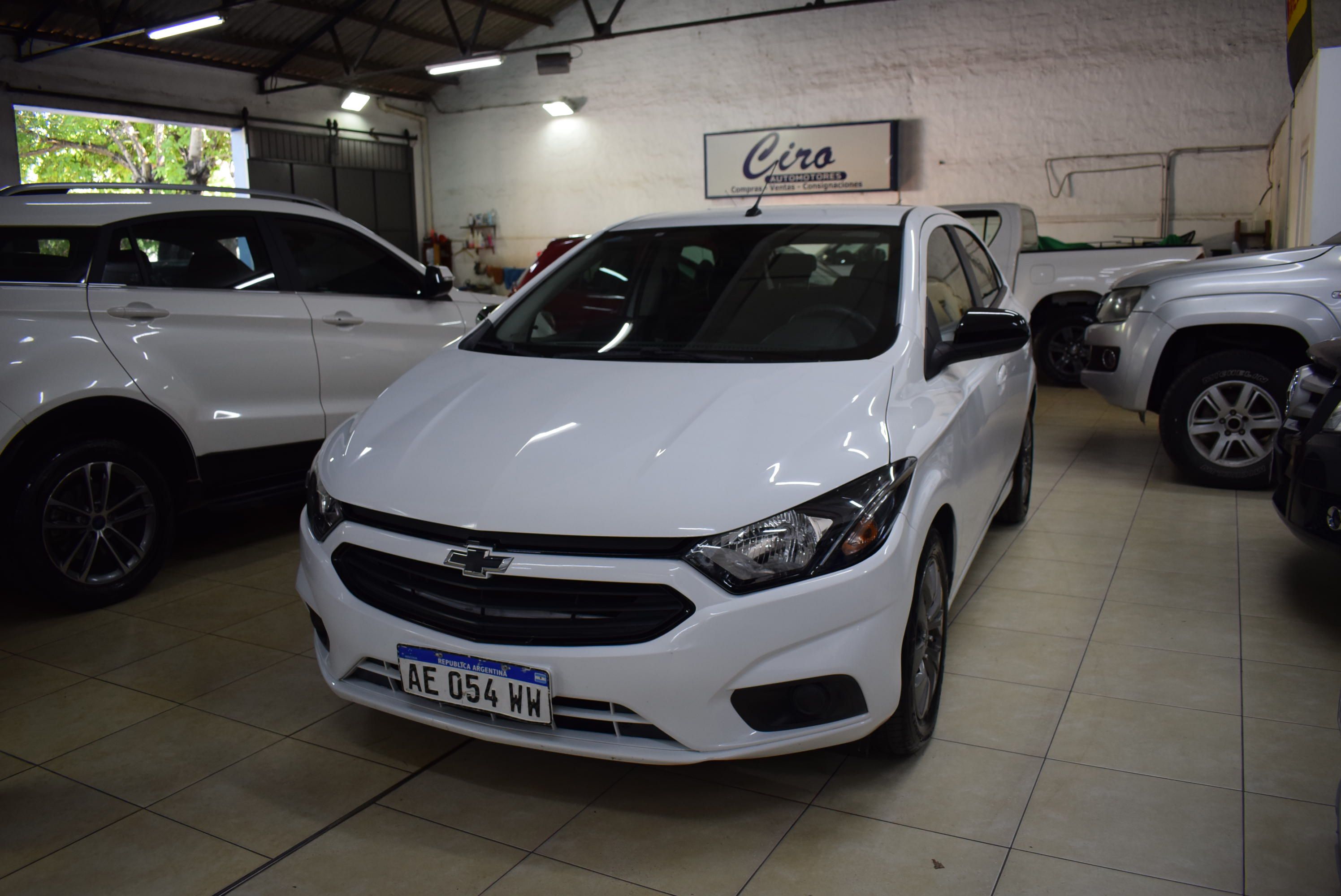 Chevrolet ONIX JOY BLACK 1