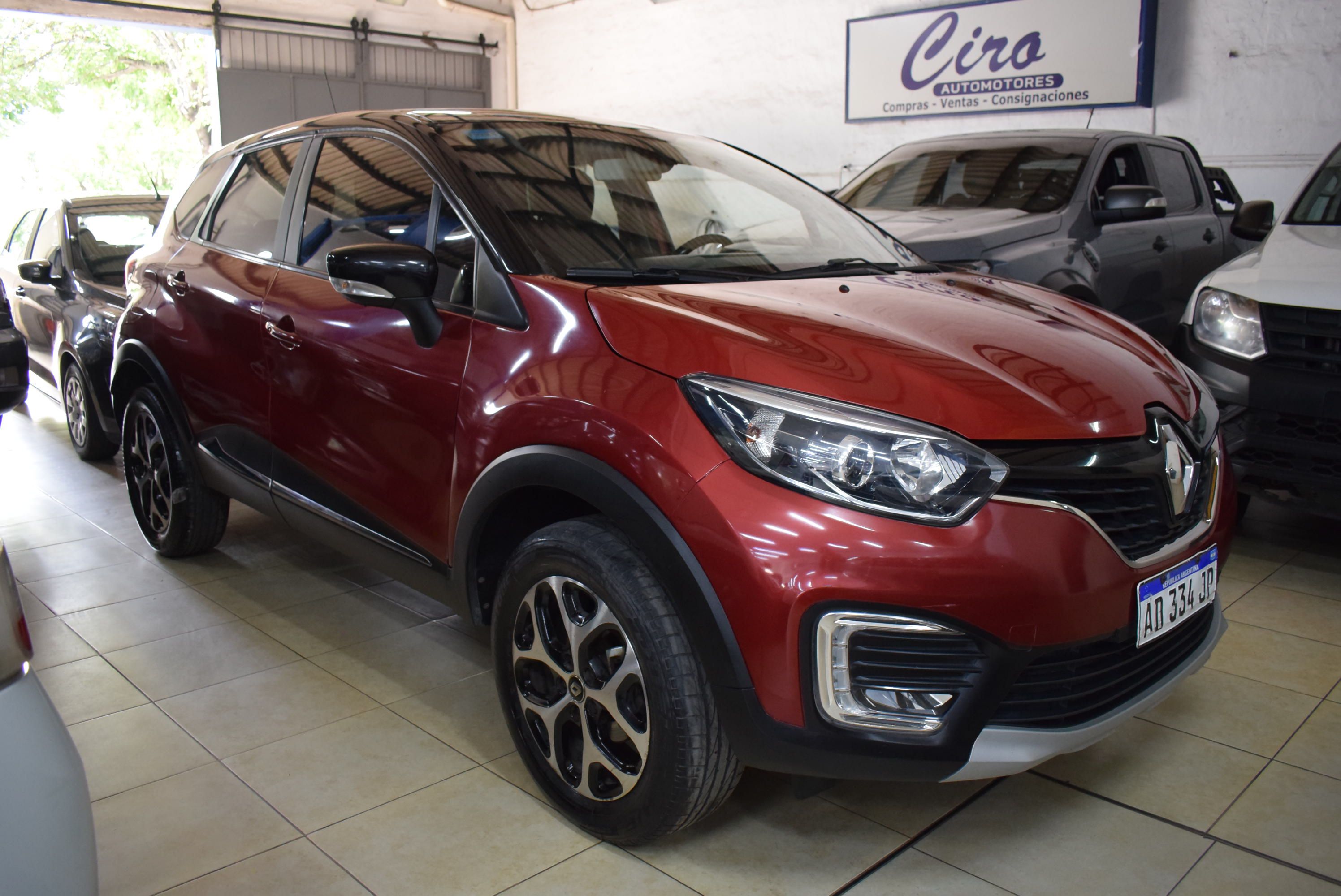 Renault CAPTUR INTENS 1.6 CVT 1