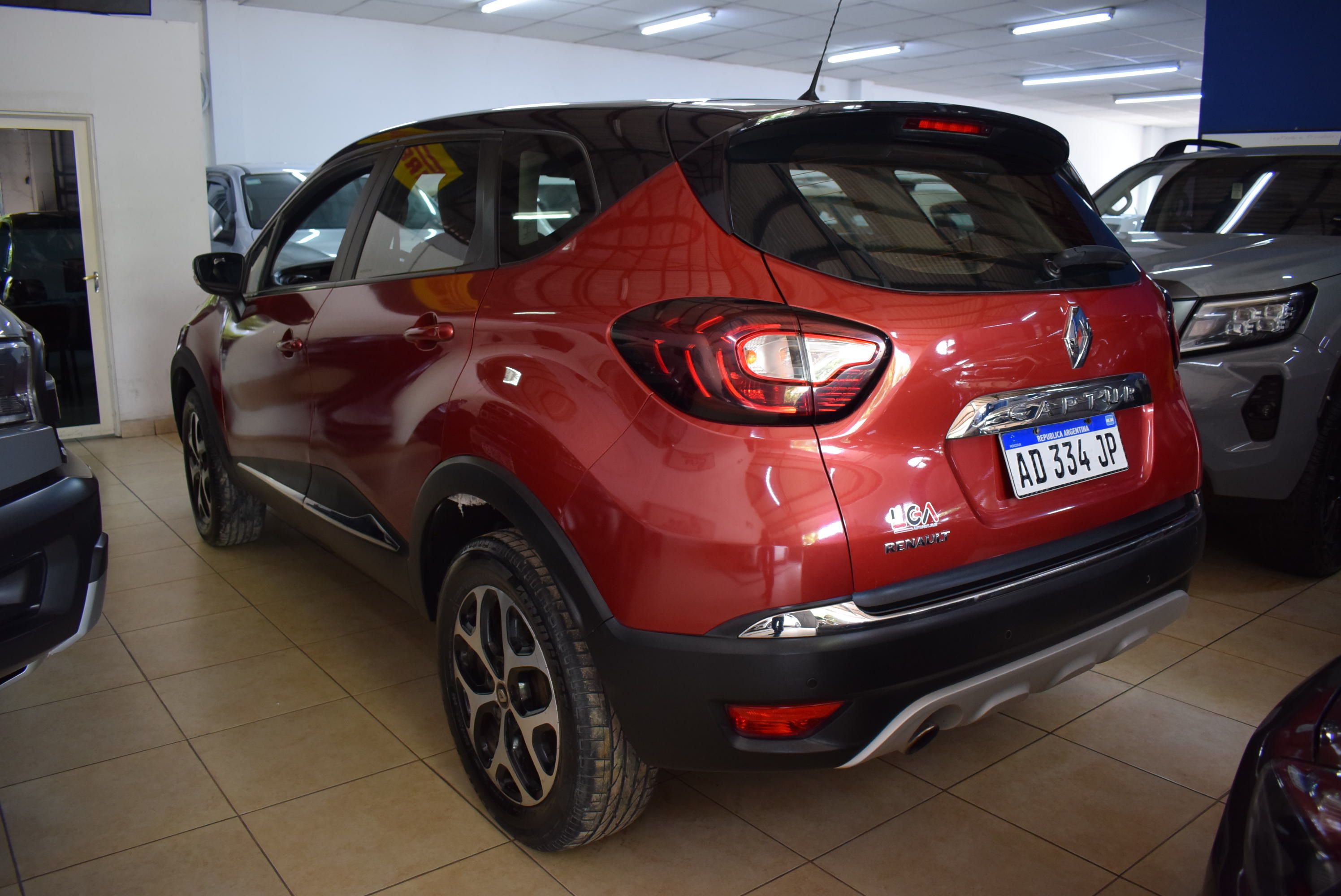 Renault CAPTUR INTENS 1.6 CVT 3