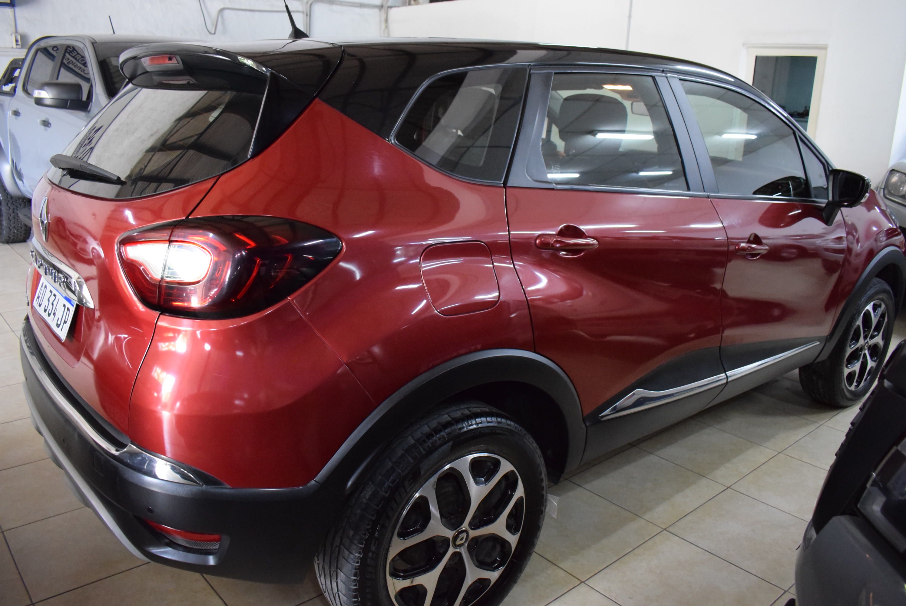 Renault CAPTUR INTENS 1.6 CVT 5