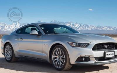 FORD MUSTANG