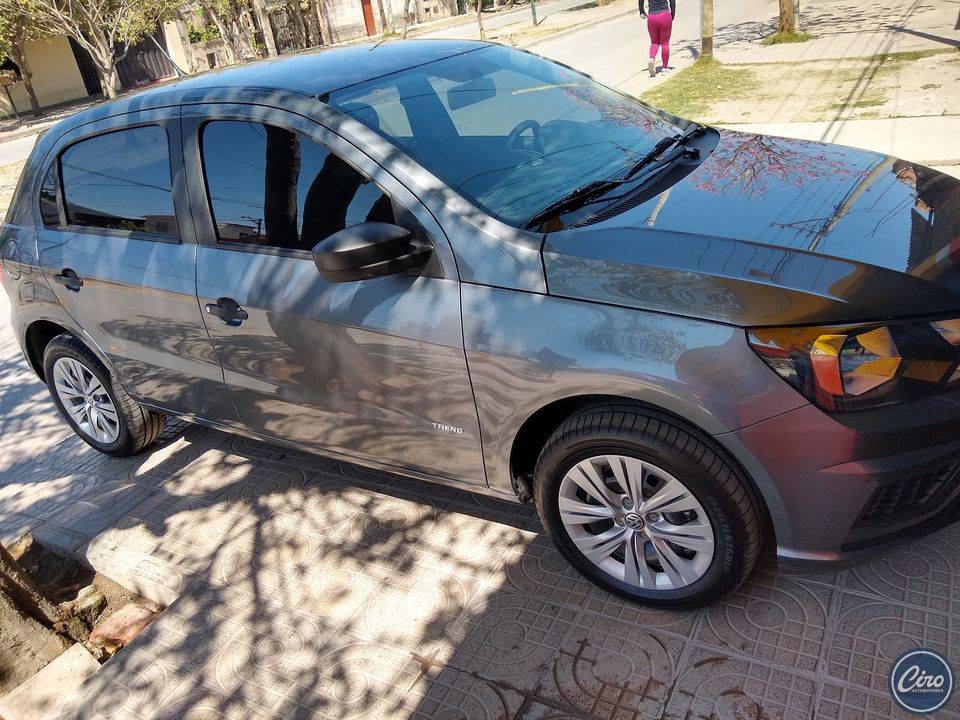 GOL TREND EDICIÓN NUEVA 0 KM PATENTADO RETIRADO HACE 1 SEMANA DEL CONSECIONARIO . 10