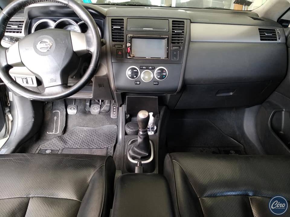 Nissan Tiida Tekna  kms 4