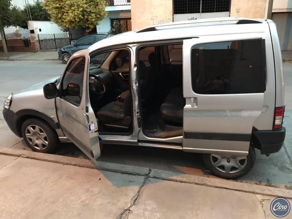 Peugeot Partner 1.6 2013 nafta  VTC Vidriada Patagónica 5