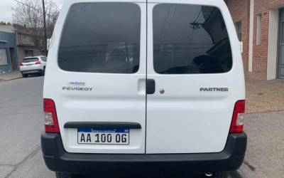 Dueña vende Peugeot Partner diésel 2016