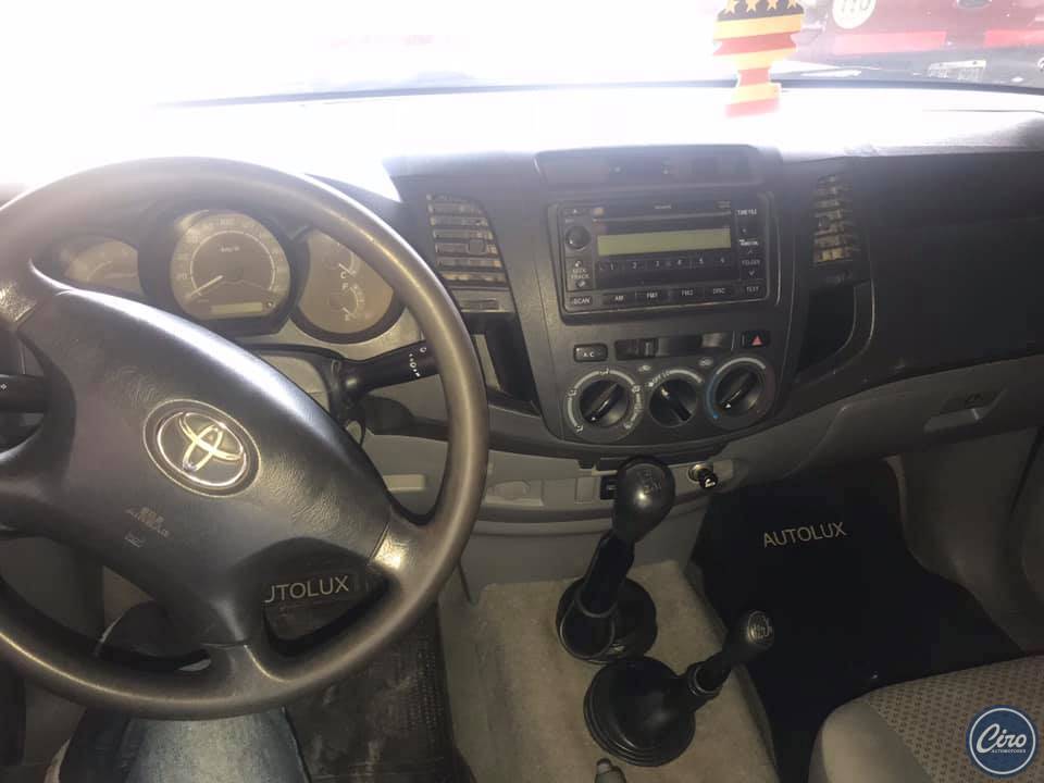 Toyota Hilux 2012 4x4 1