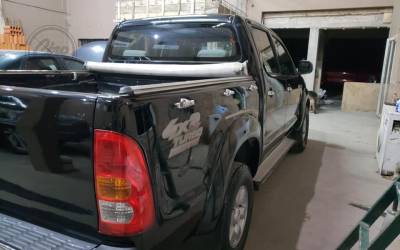 hilux modelo 2005 280.000 km. 3/8/7/6/8/4/1/9/9/0