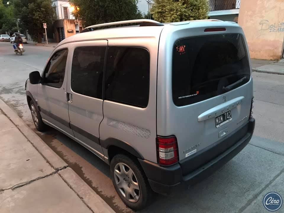 Peugeot Partner 1.6 2013 nafta  VTC Vidriada Patagónica 2